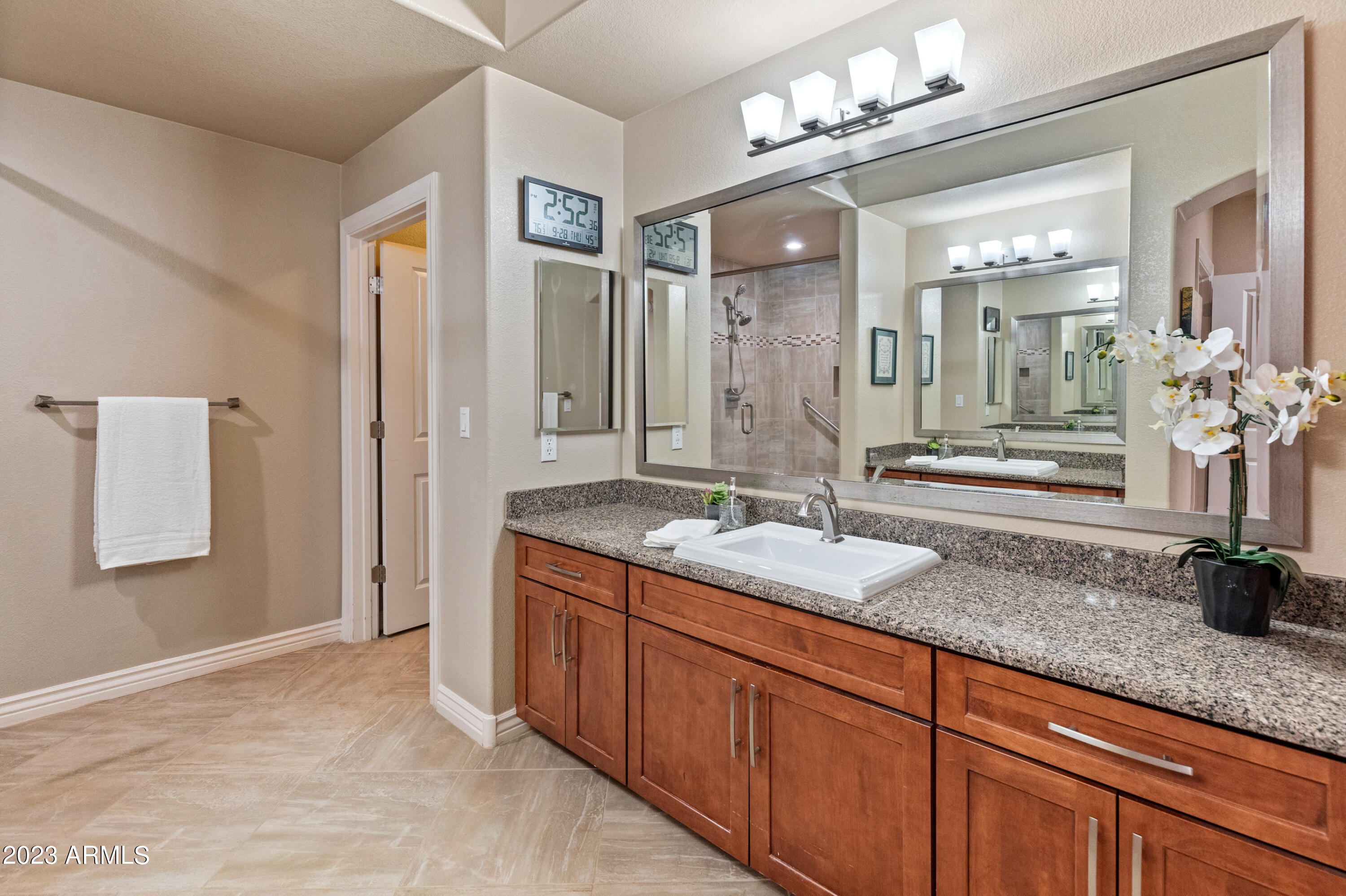 7601 E Indian Bend Road, 1044