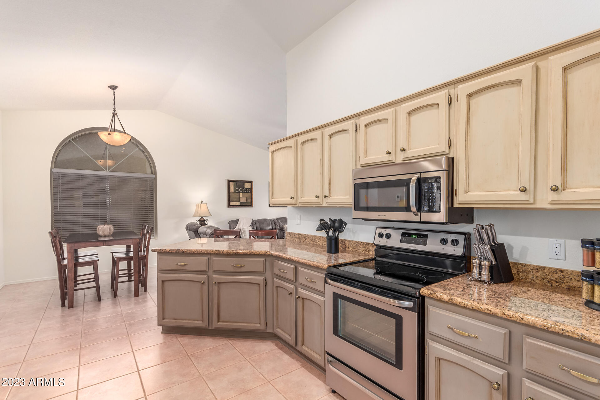 9309 E COOPERS HAWK Drive