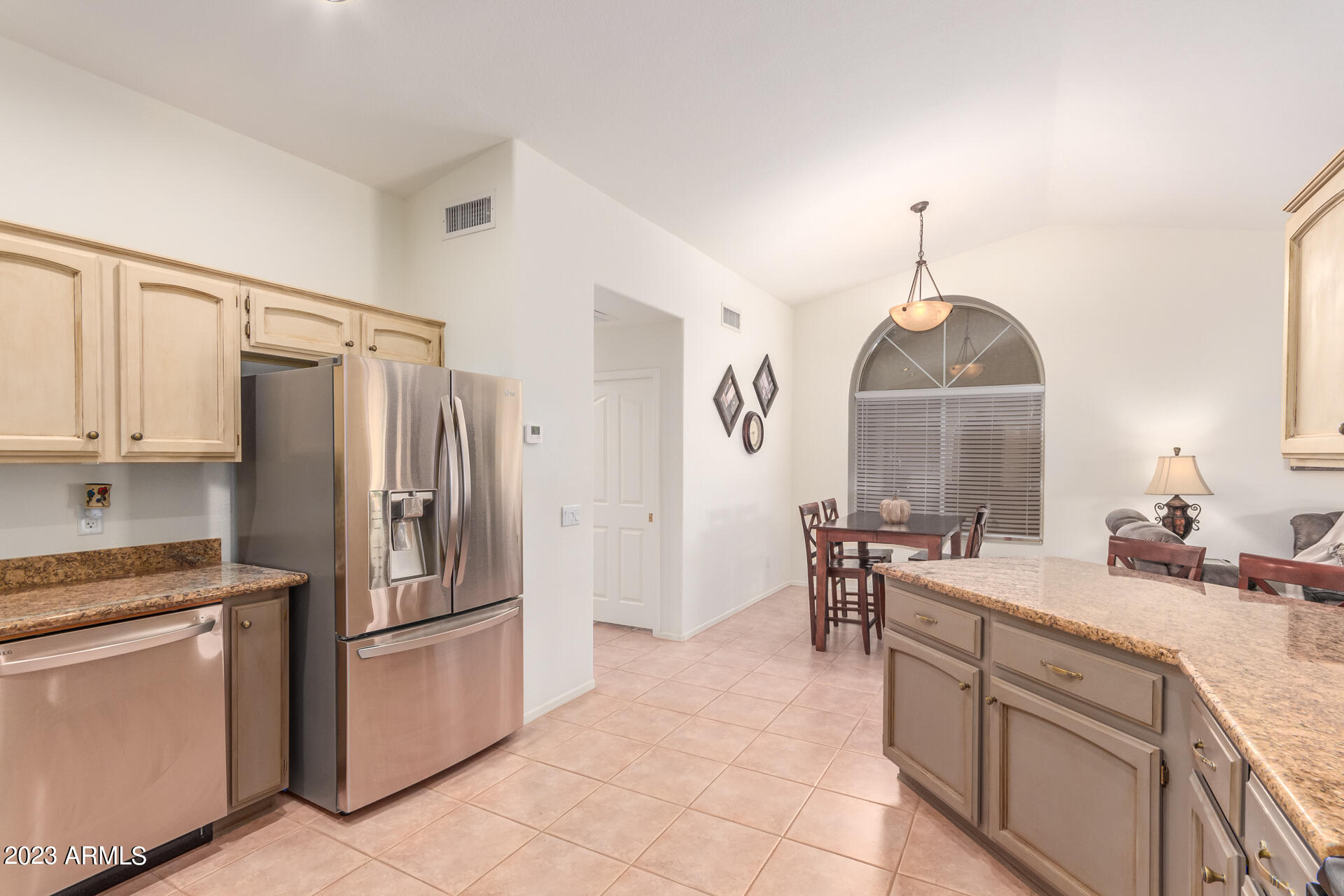 9309 E COOPERS HAWK Drive