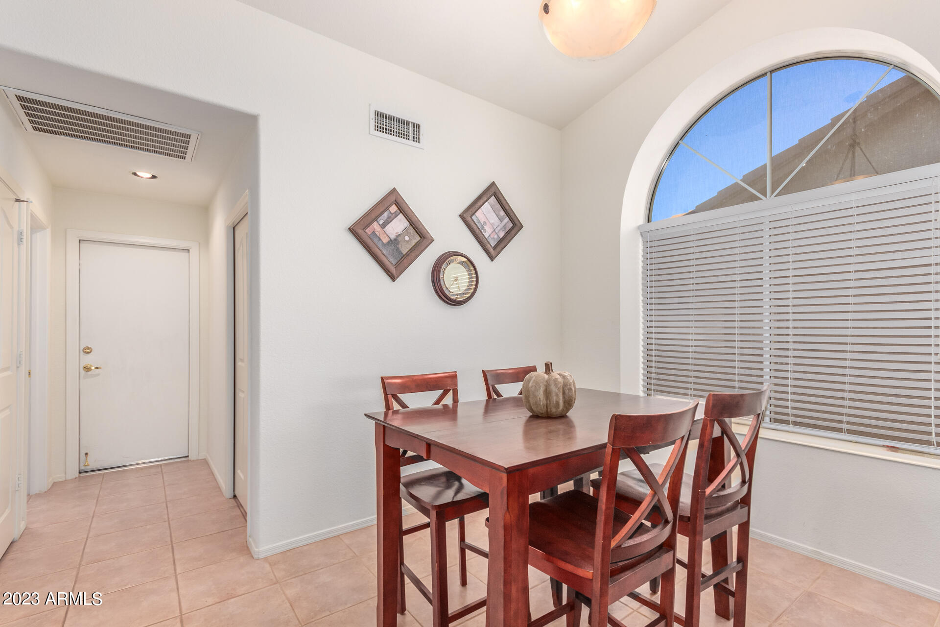 9309 E COOPERS HAWK Drive