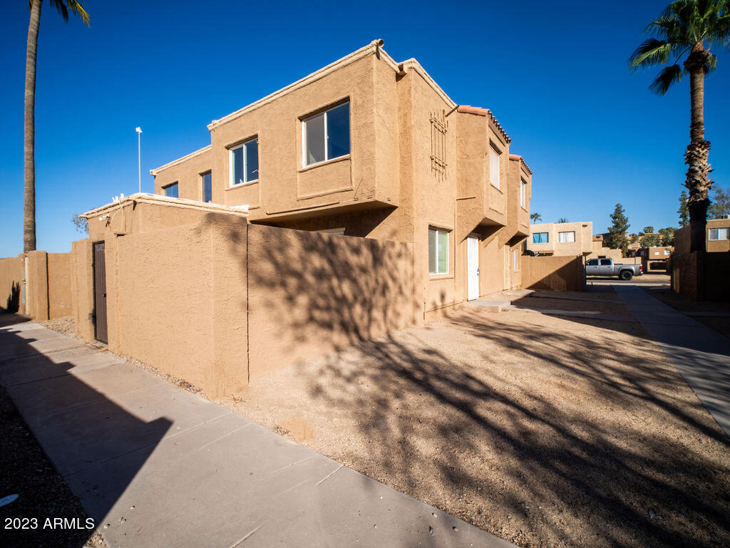 4642 E SOUTHGATE Avenue