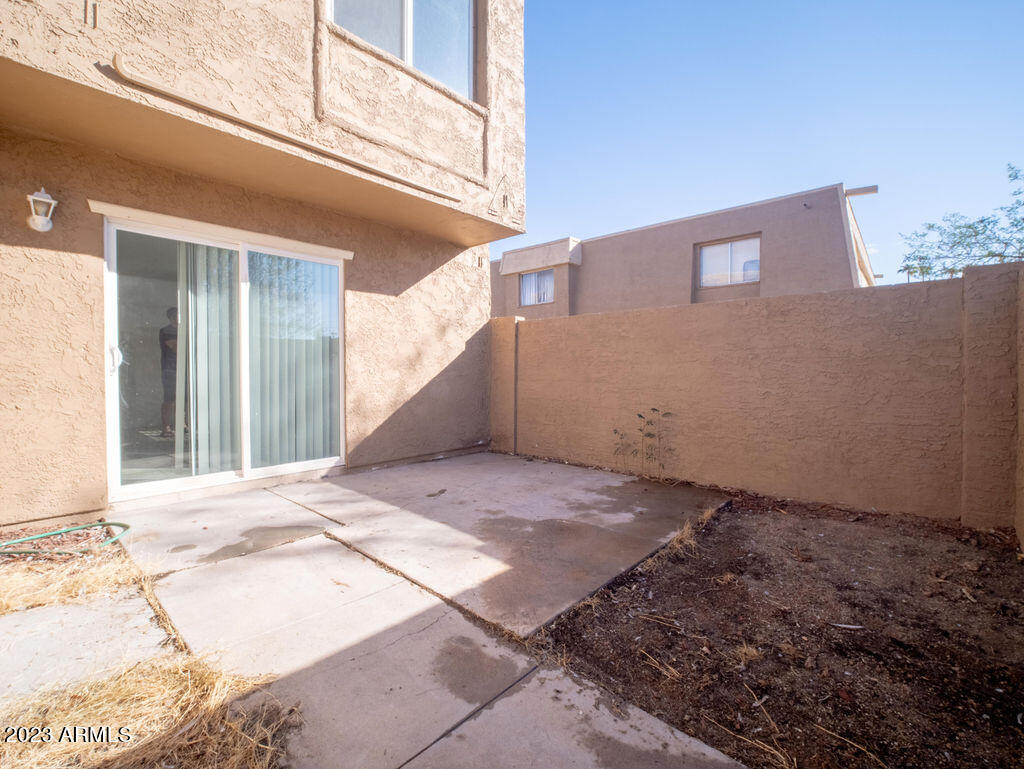 4642 E SOUTHGATE Avenue