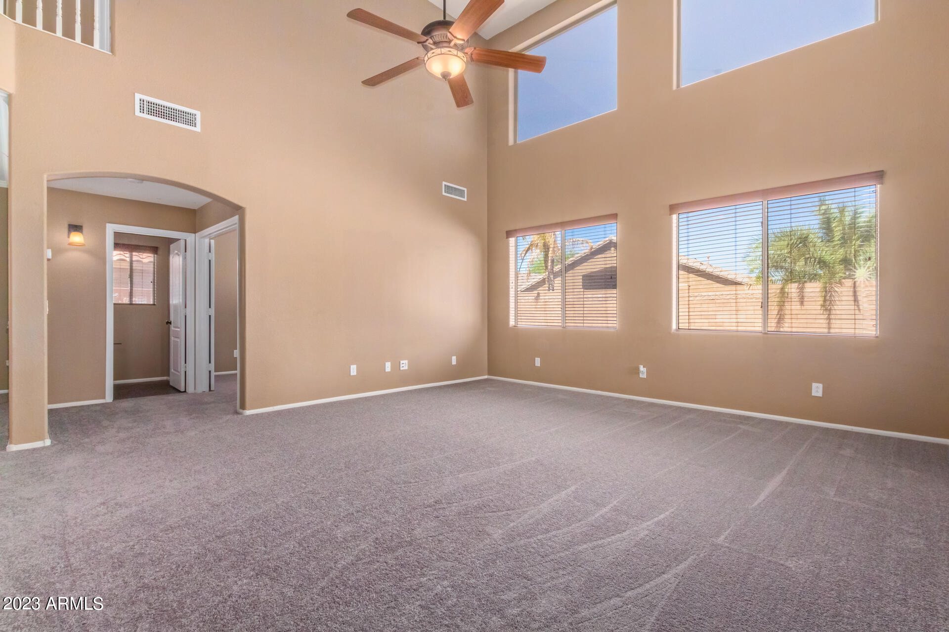 41800 W CHAMBERS Court