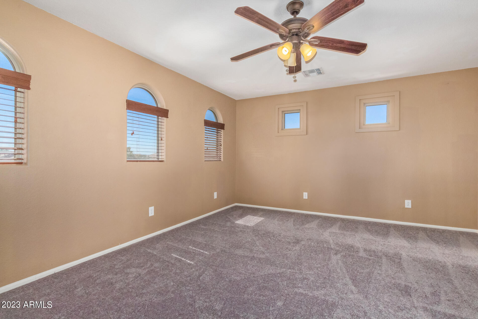 41800 W CHAMBERS Court