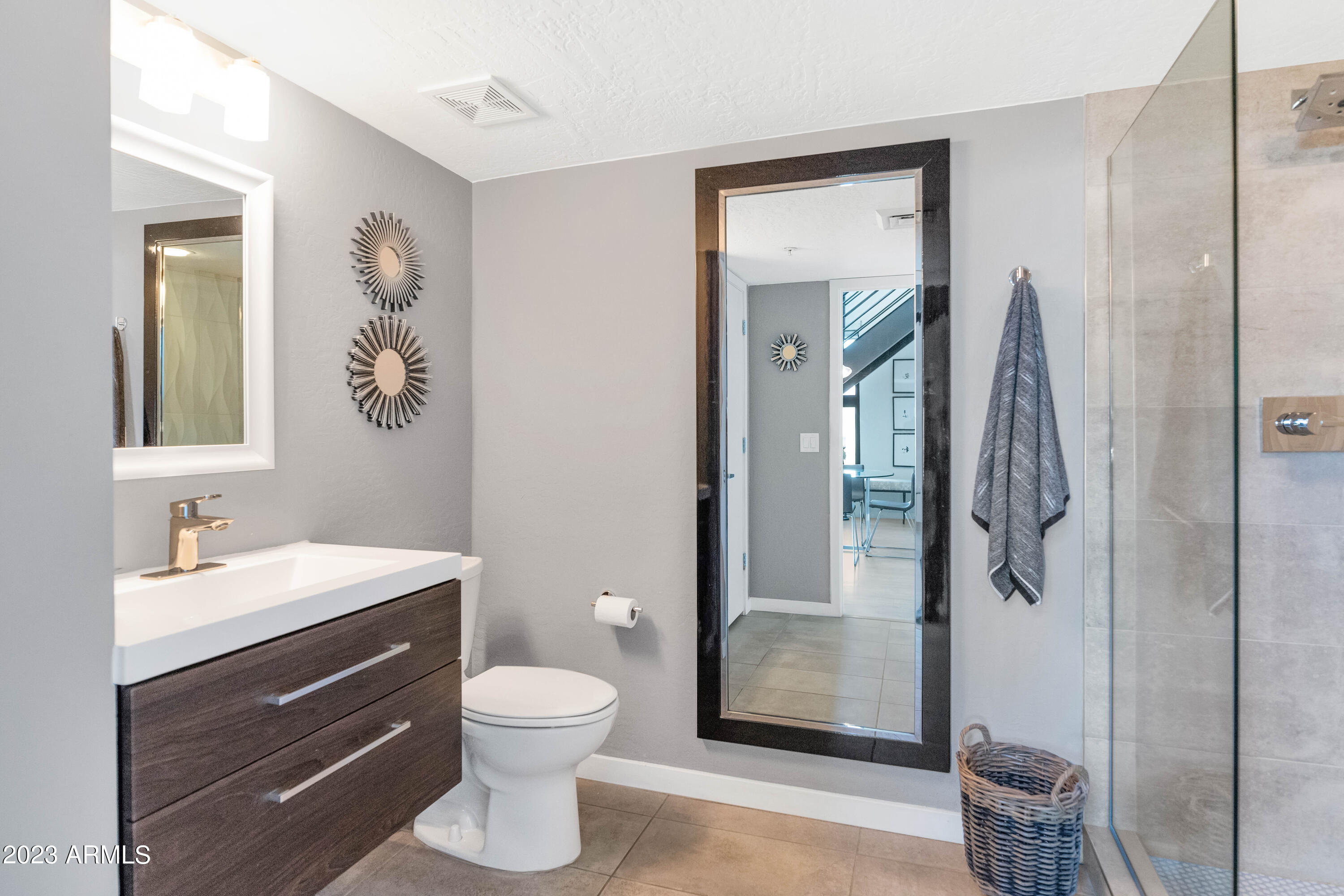 914 E OSBORN Road # 415