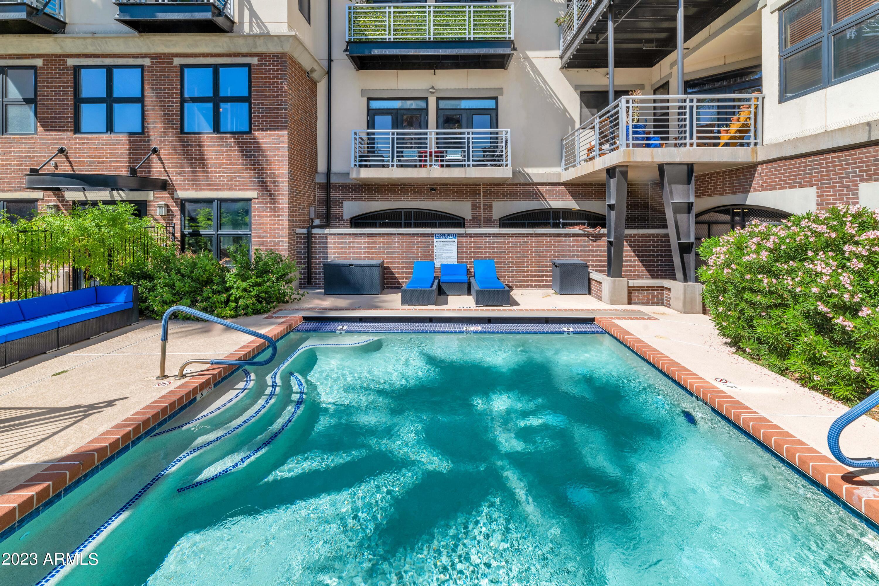 914 E OSBORN Road # 415