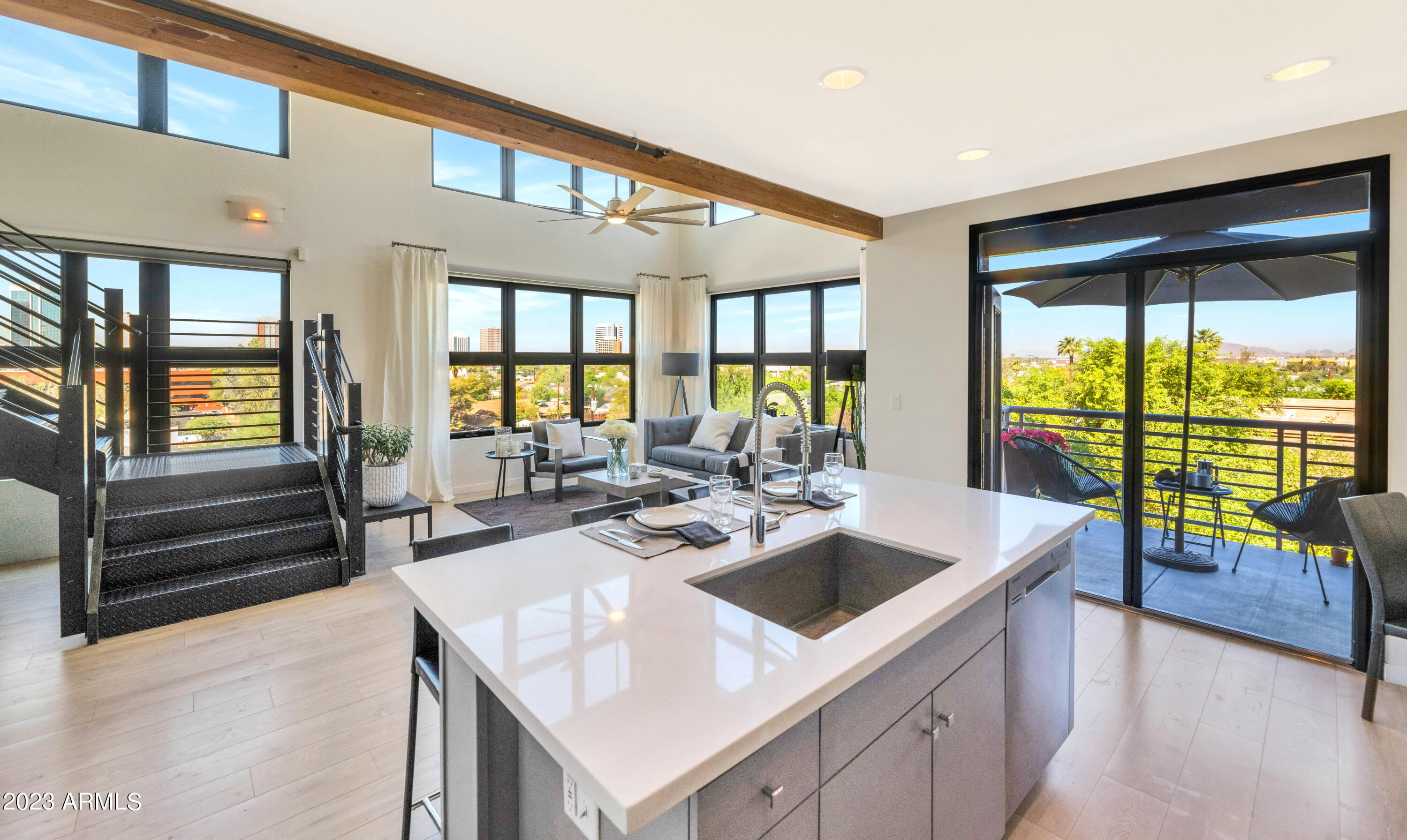 914 E OSBORN Road # 415