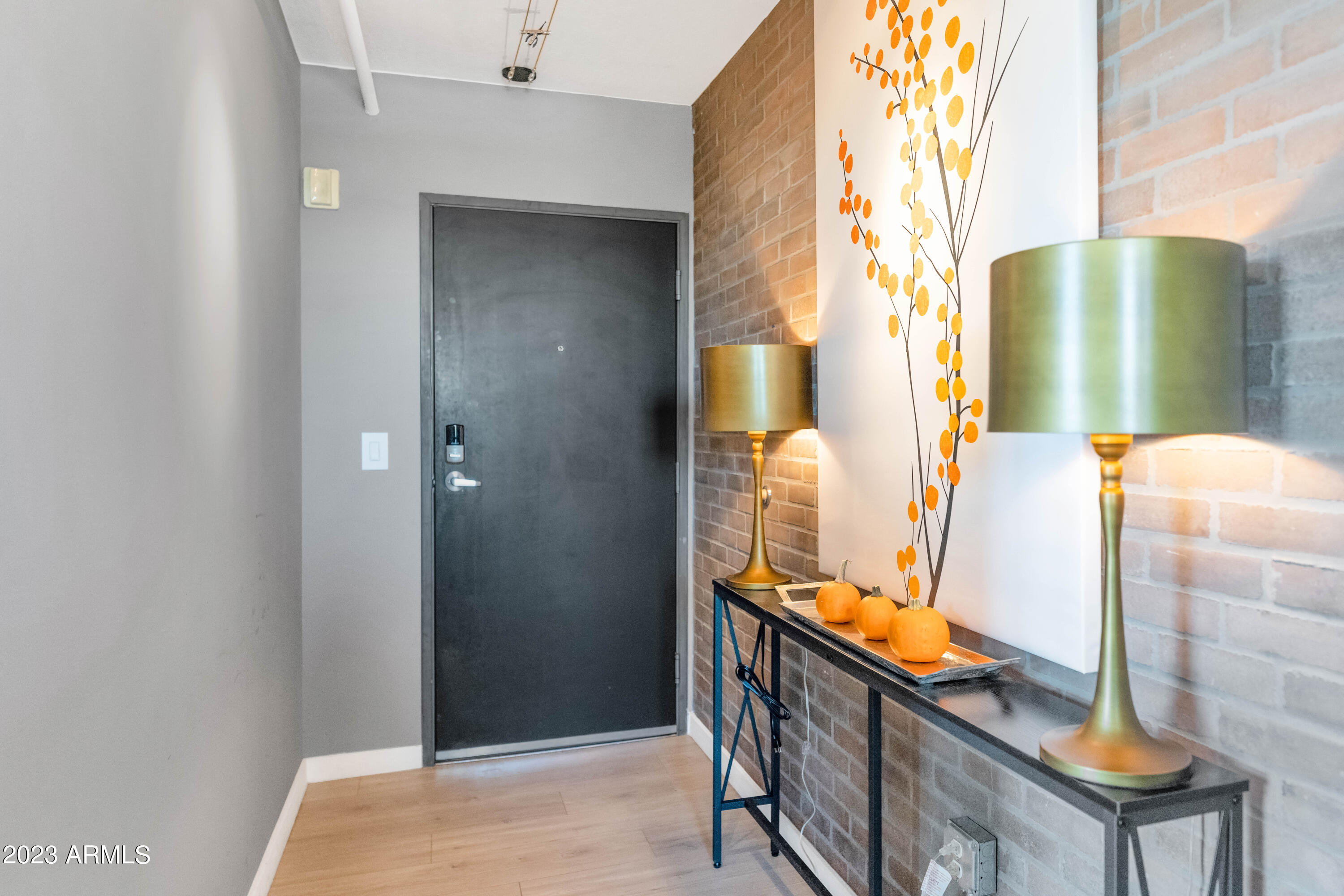 914 E OSBORN Road # 415