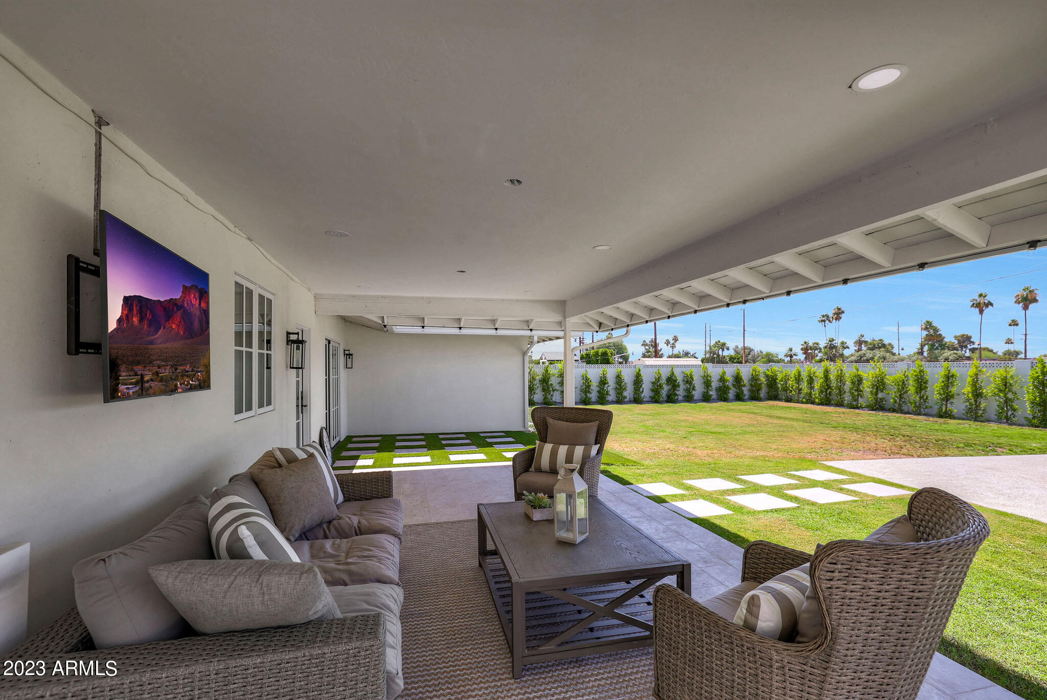 6223 E CALLE REDONDA --