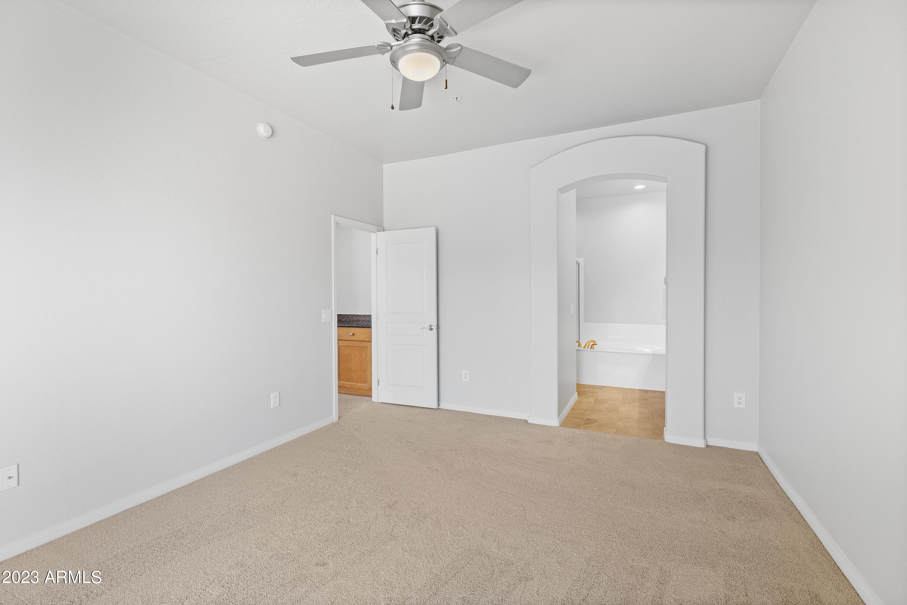 19475 N GRAYHAWK Drive # 2114