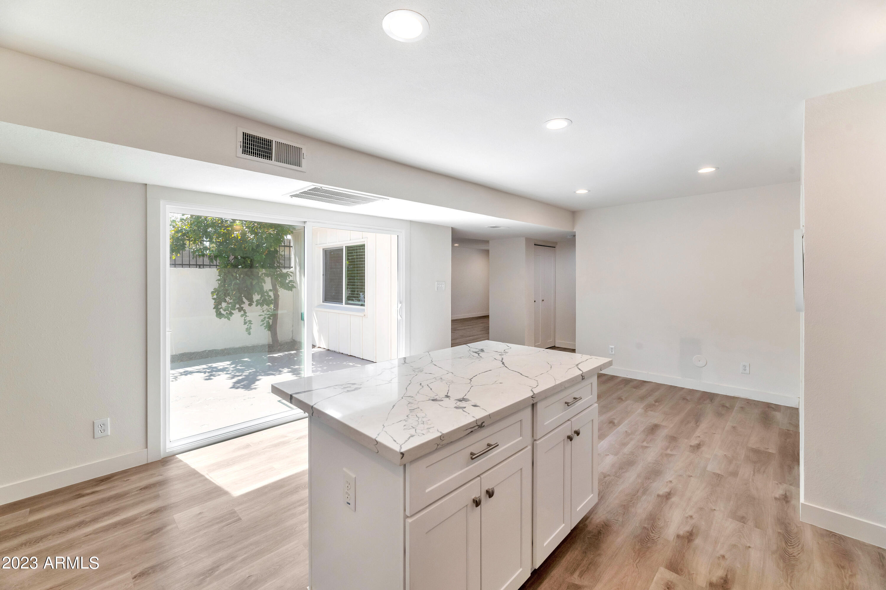 5877 E THOMAS Road
