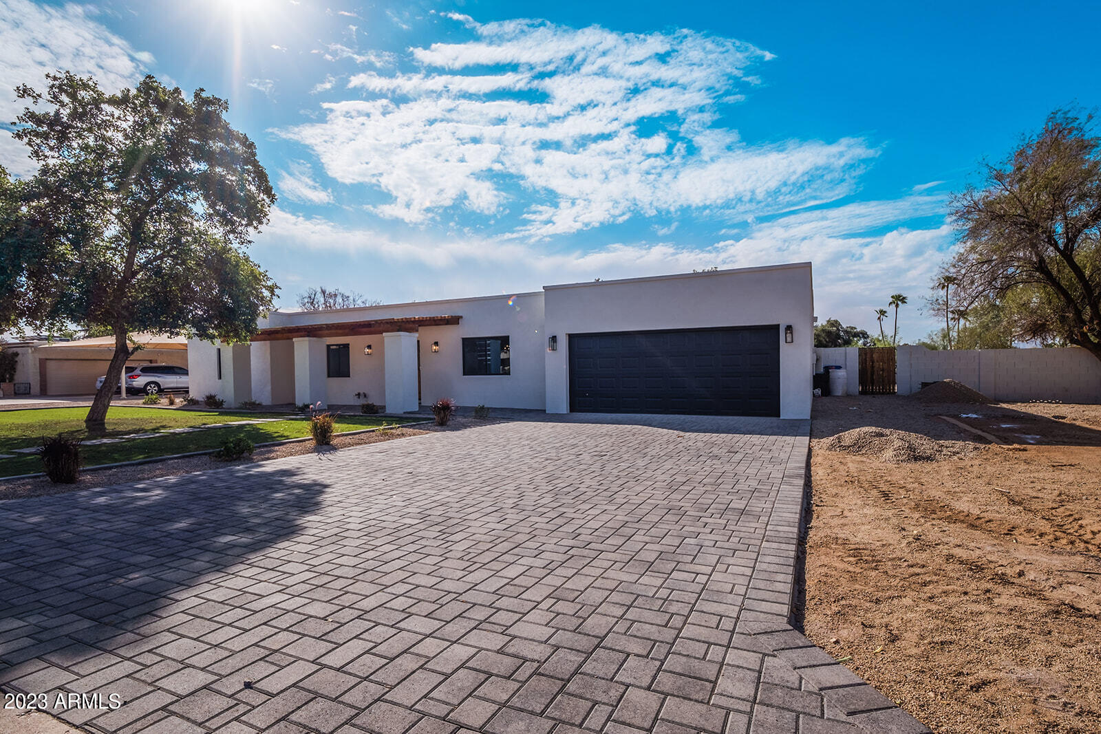 7021 E DREYFUS Avenue