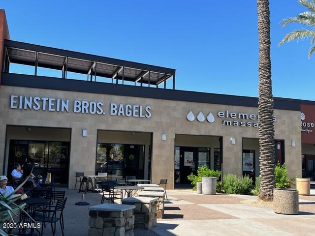 6150 N Scottsdale Road, 52