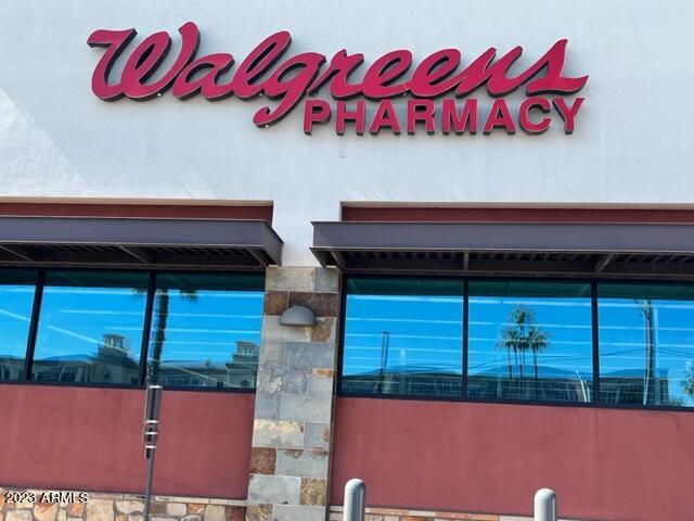 6150 N Scottsdale Road, 52