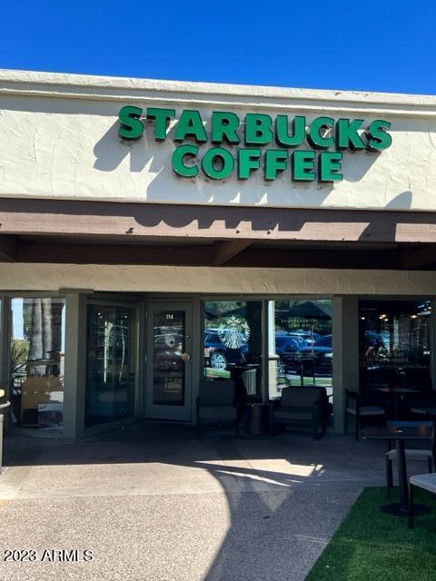 6150 N Scottsdale Road, 52