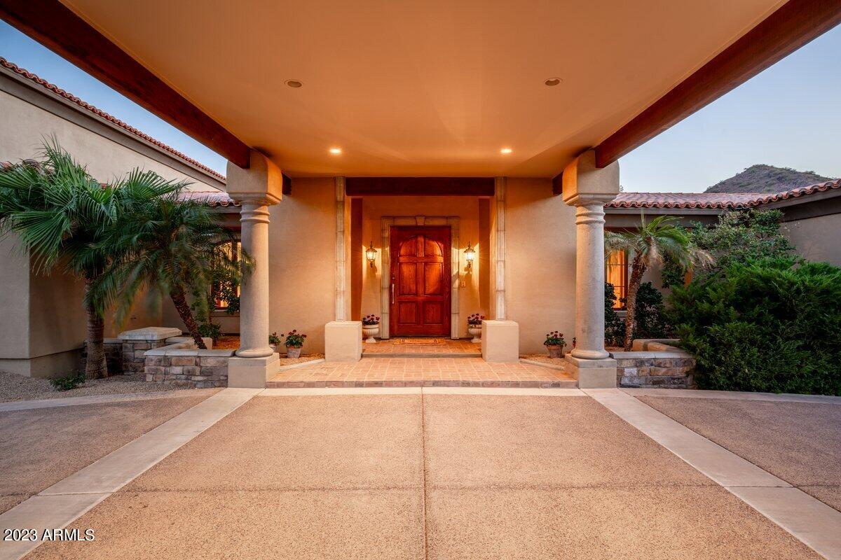 4723 E FOOTHILL Drive