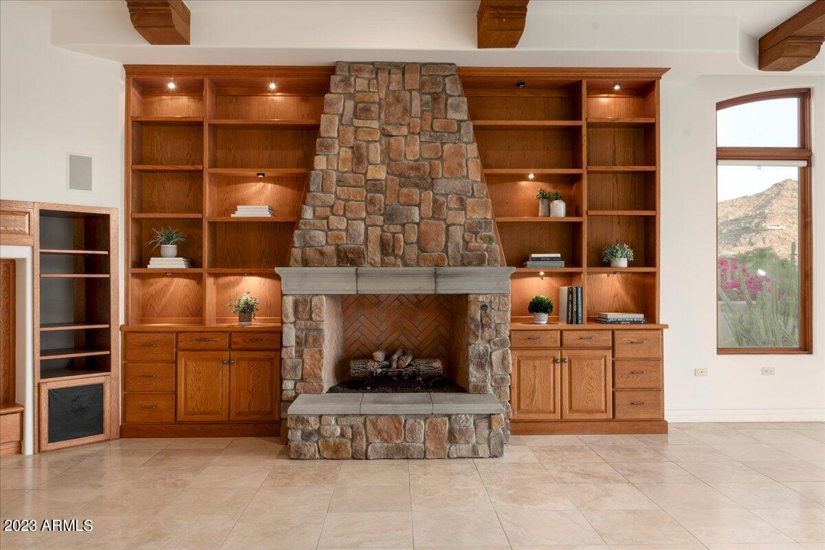 4723 E FOOTHILL Drive