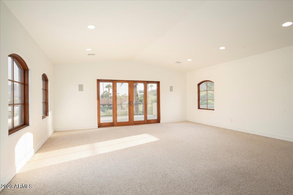 4723 E FOOTHILL Drive