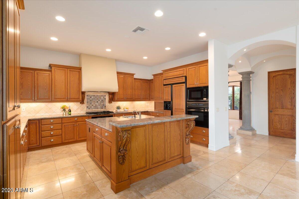 4723 E FOOTHILL Drive