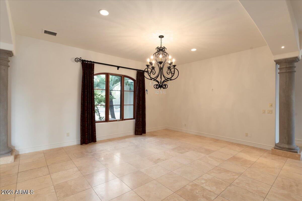 4723 E FOOTHILL Drive