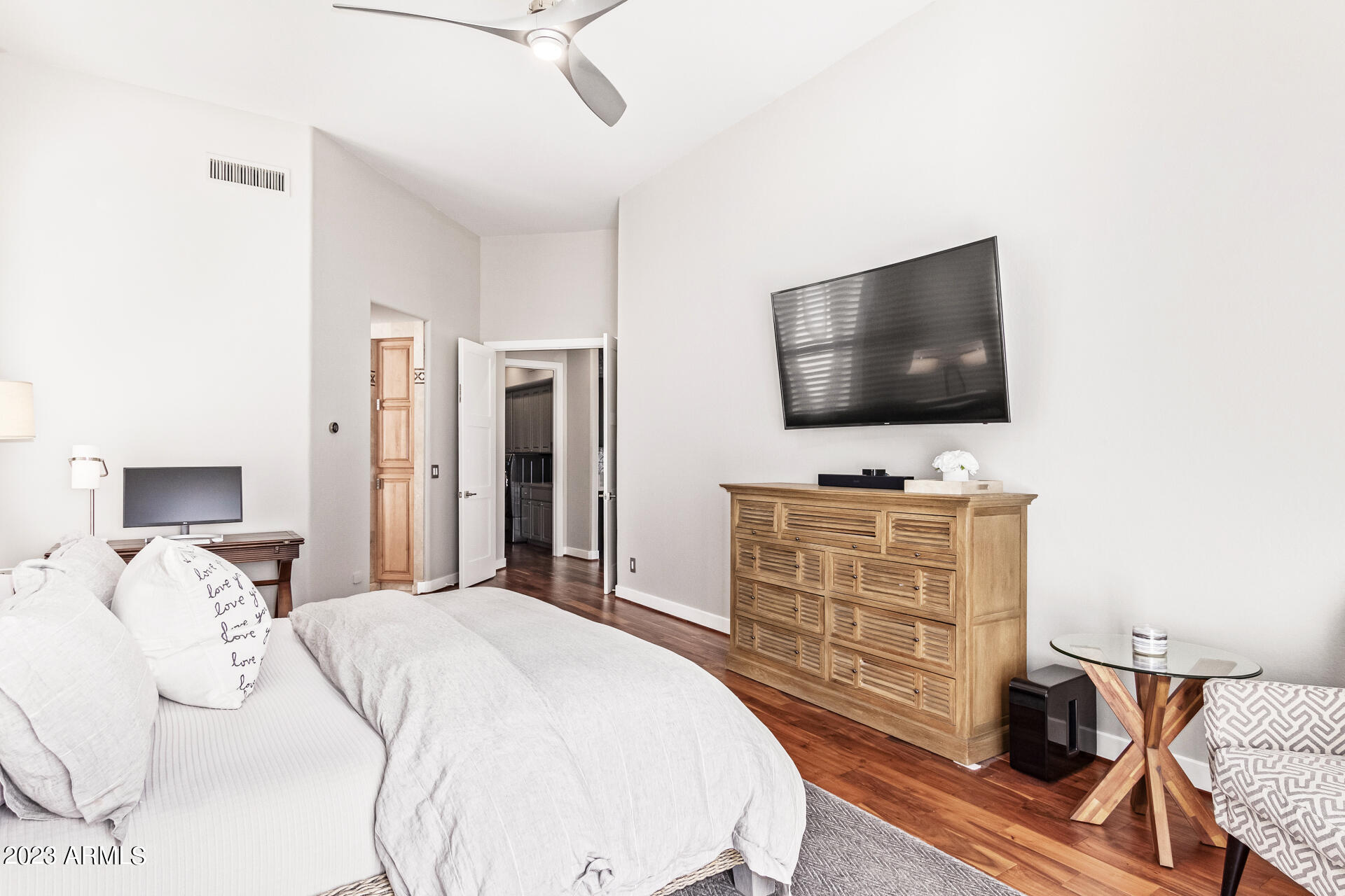 6412 N 31ST Place