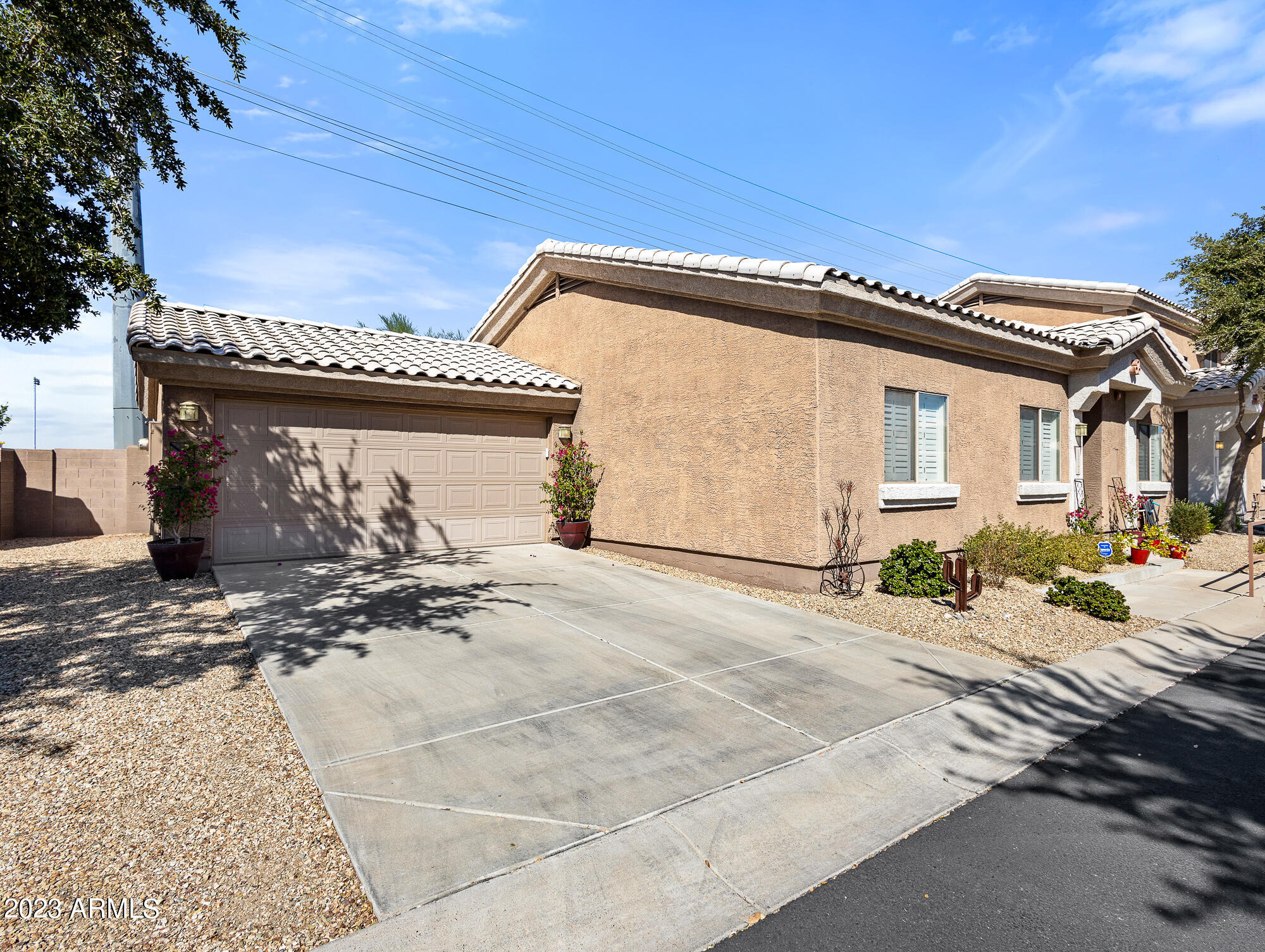 15742 N HIDDEN VALLEY Lane