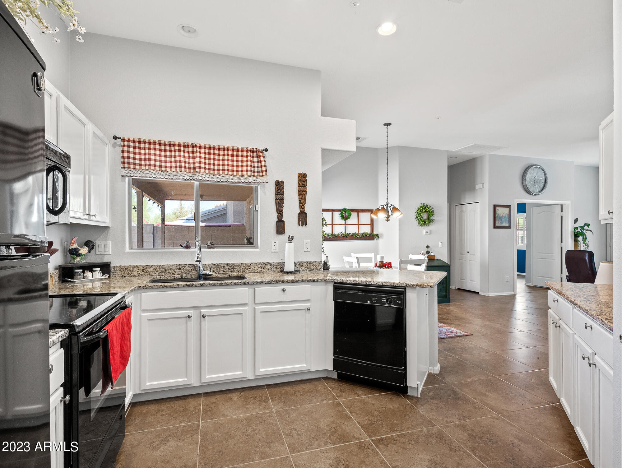 15742 N HIDDEN VALLEY Lane