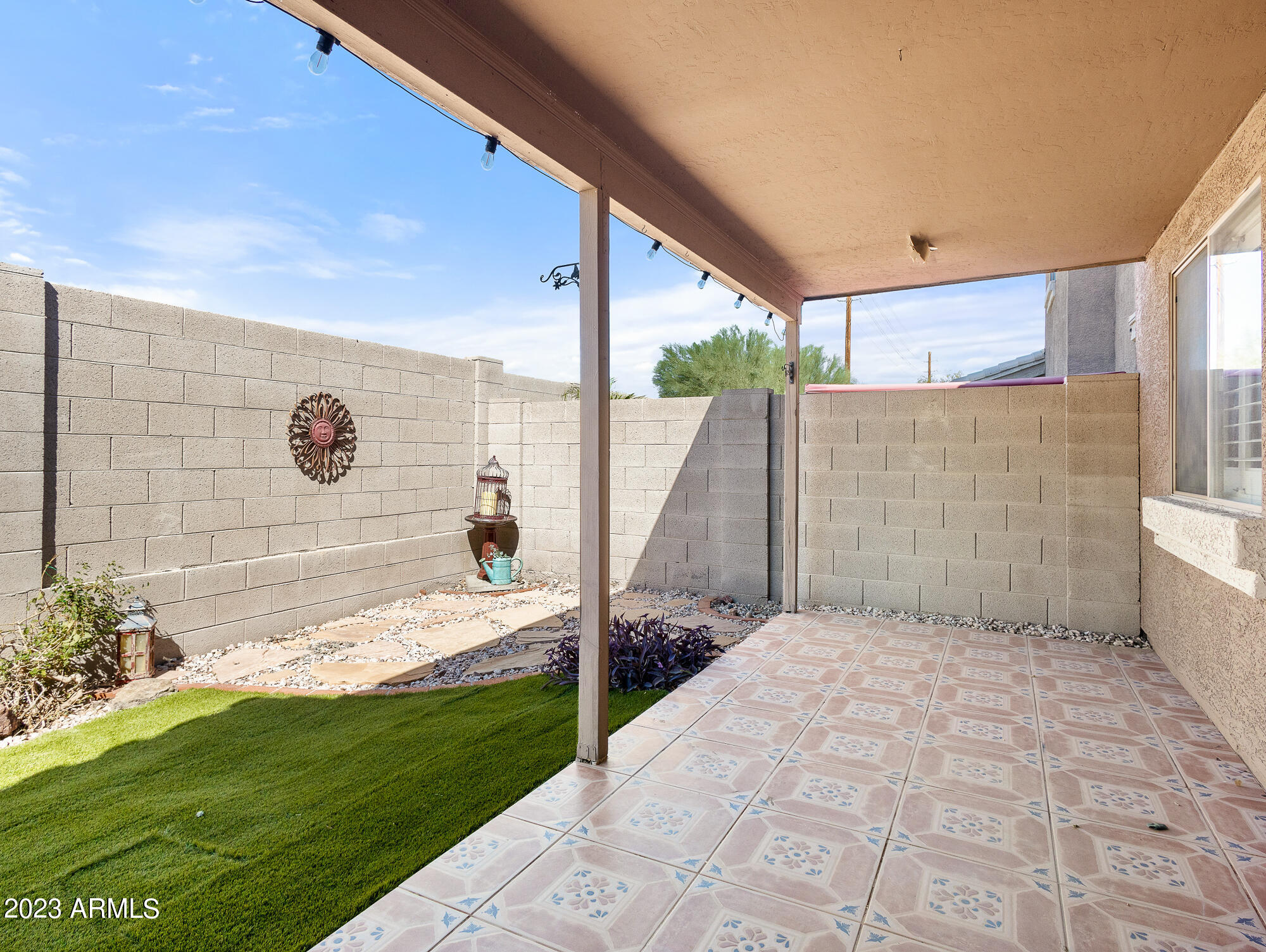 15742 N HIDDEN VALLEY Lane