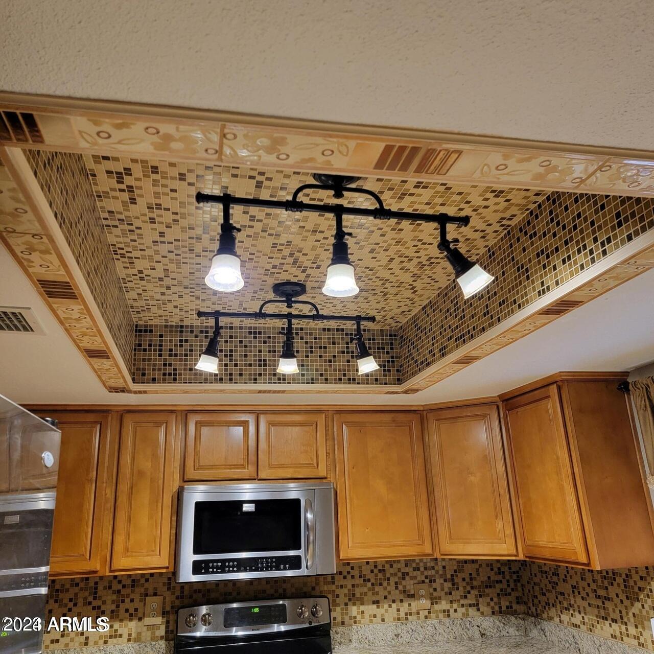 1245 W MENDOZA Avenue