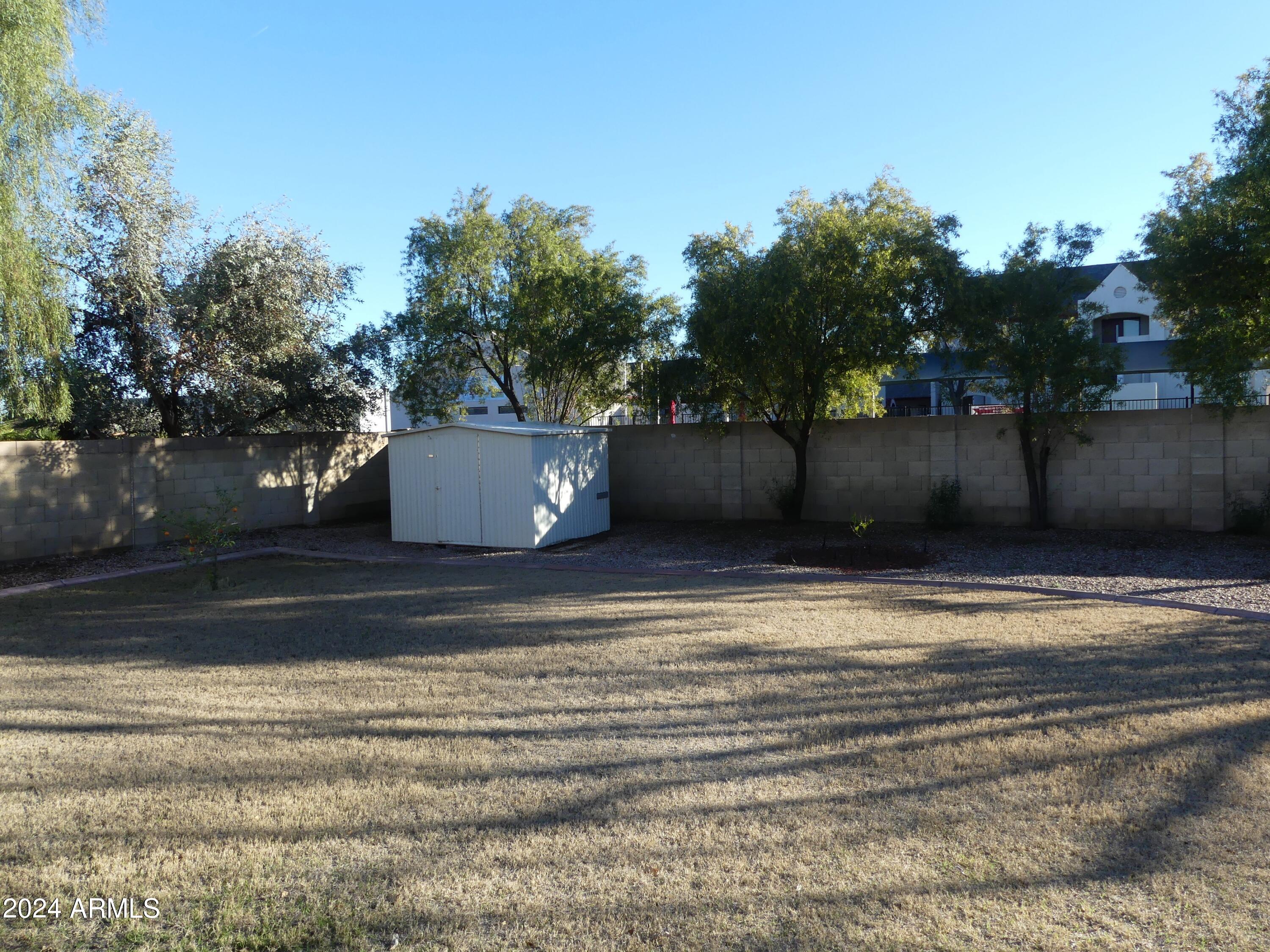 1245 W MENDOZA Avenue