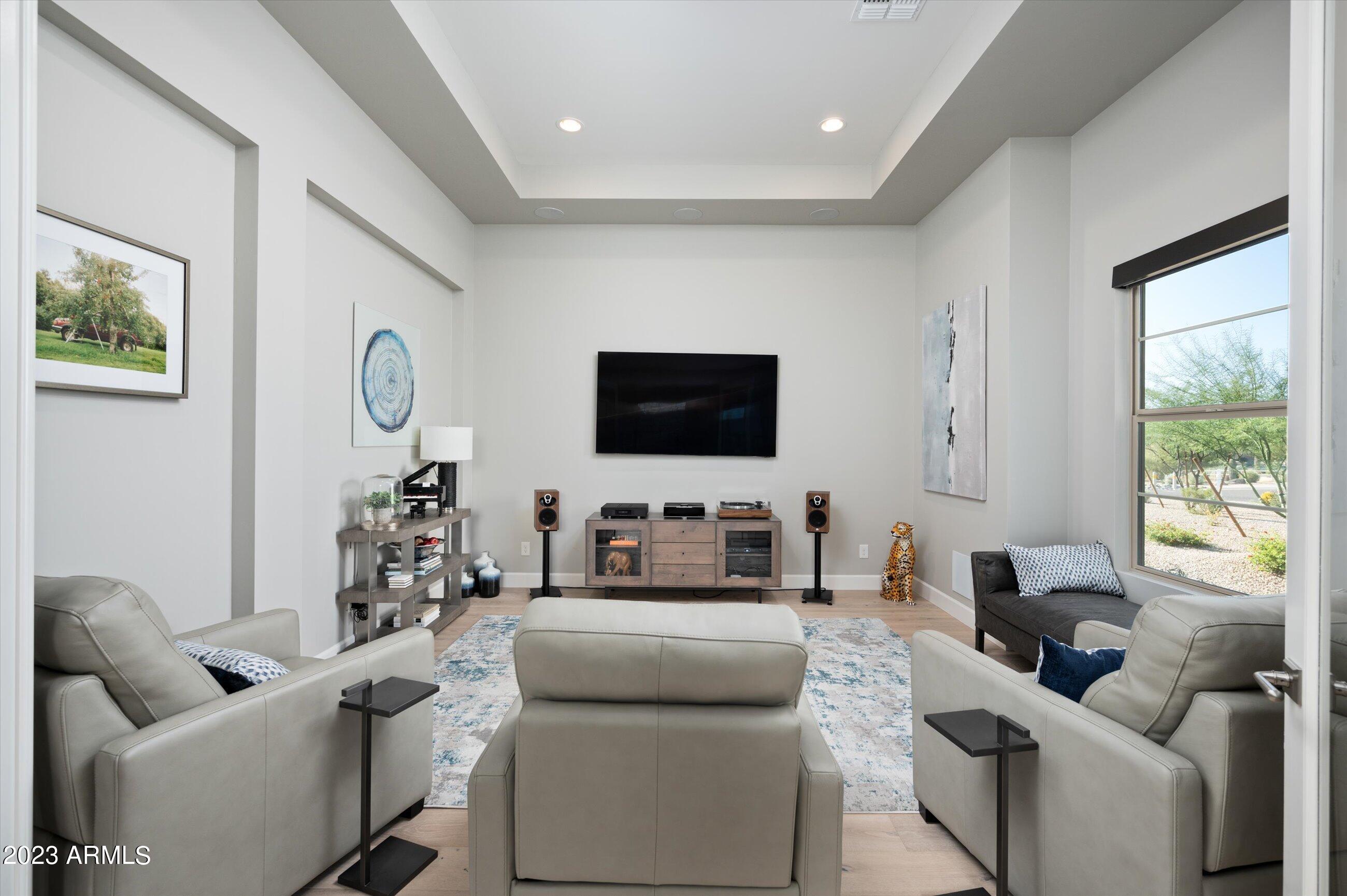 8513 E EAGLE CLAW Drive