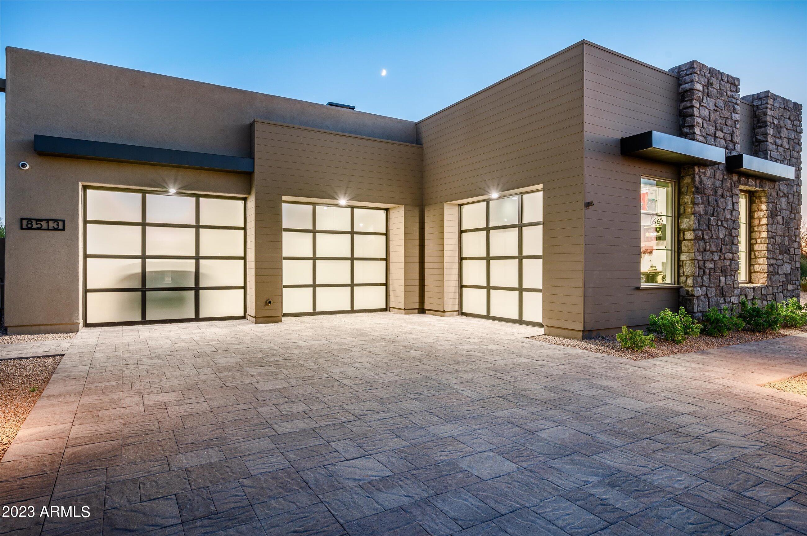 8513 E EAGLE CLAW Drive