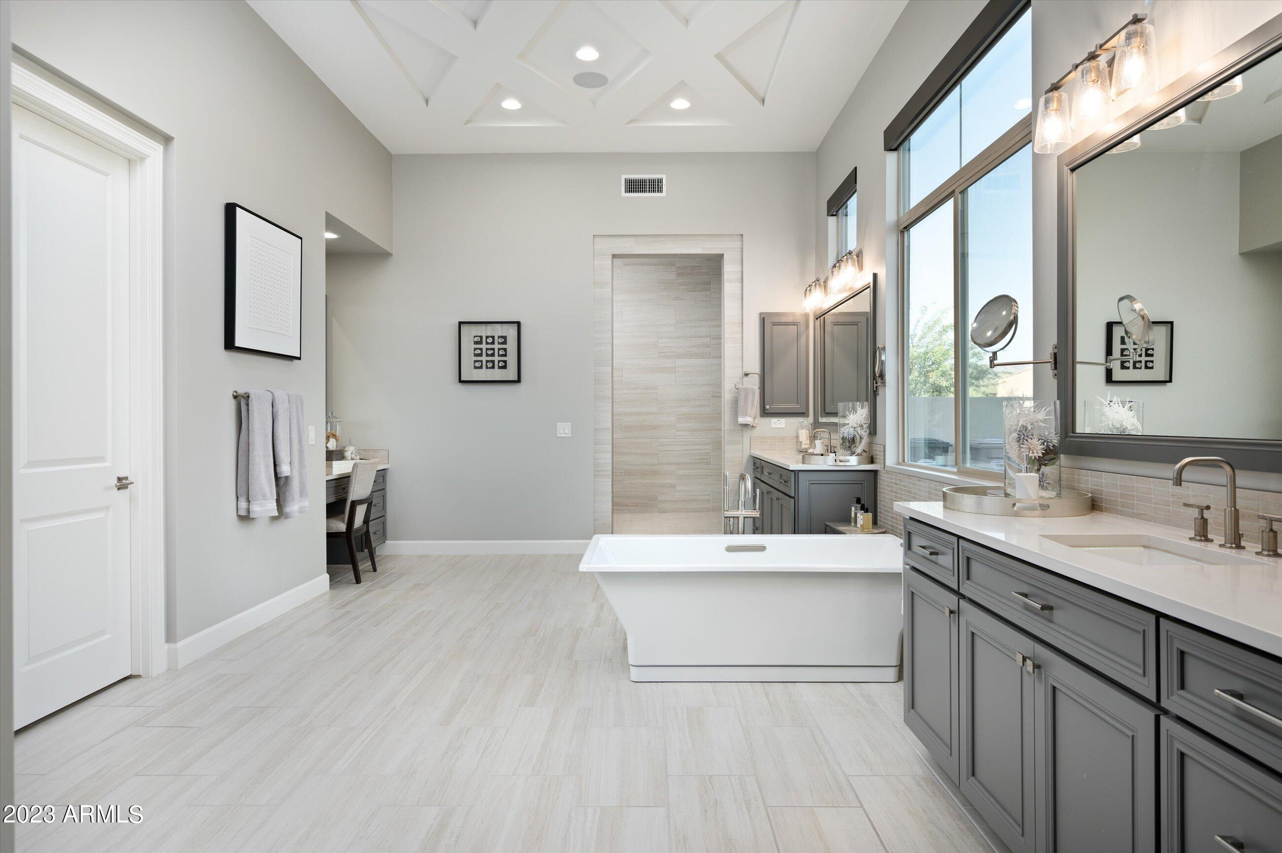 8513 E EAGLE CLAW Drive