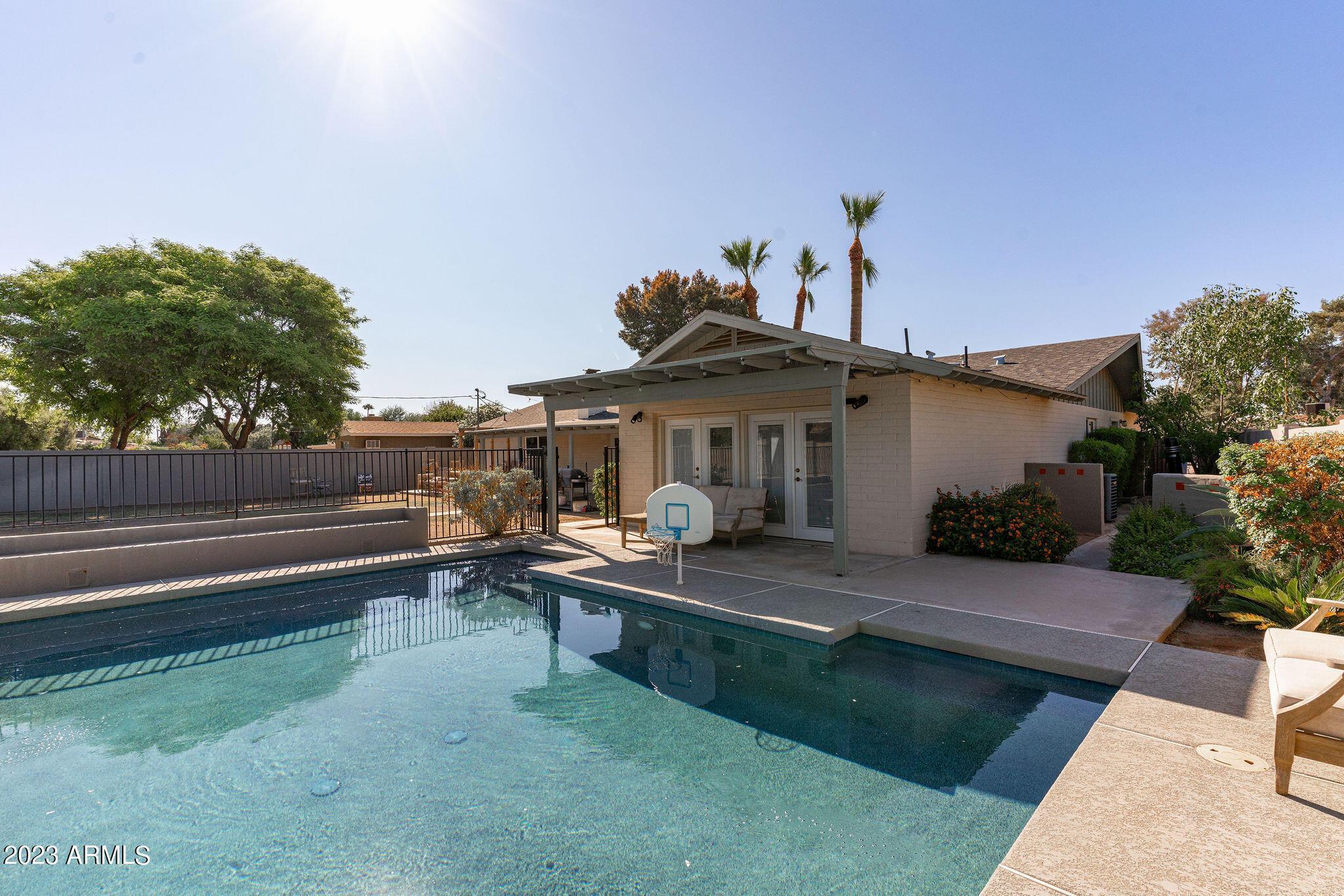 332 E Geneva Drive