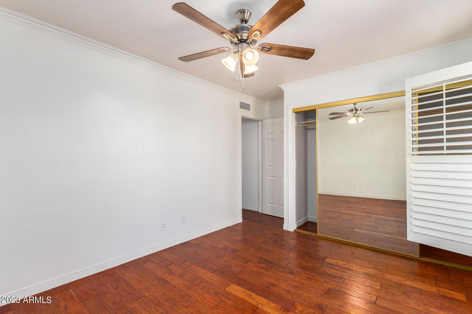 1138 E 9TH Place