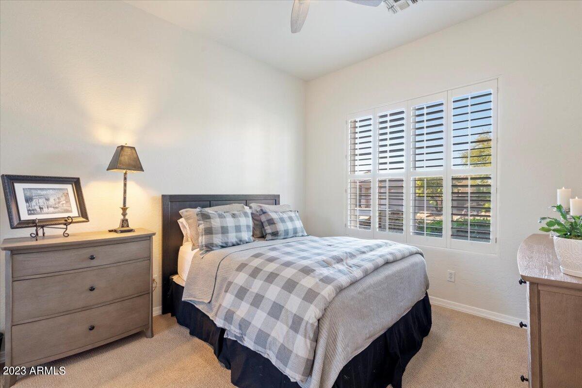 10793 E GELDING Drive