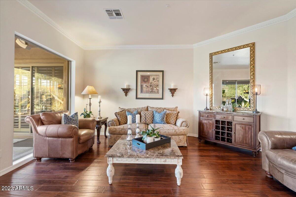 10793 E GELDING Drive