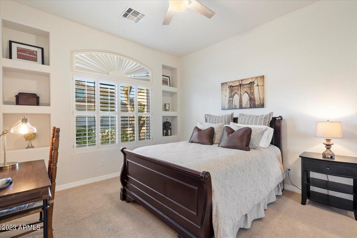 10793 E GELDING Drive