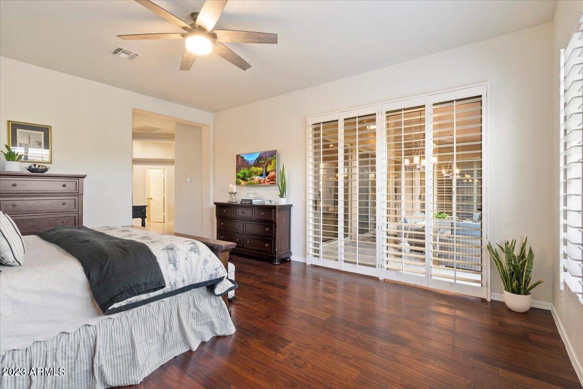 10793 E GELDING Drive