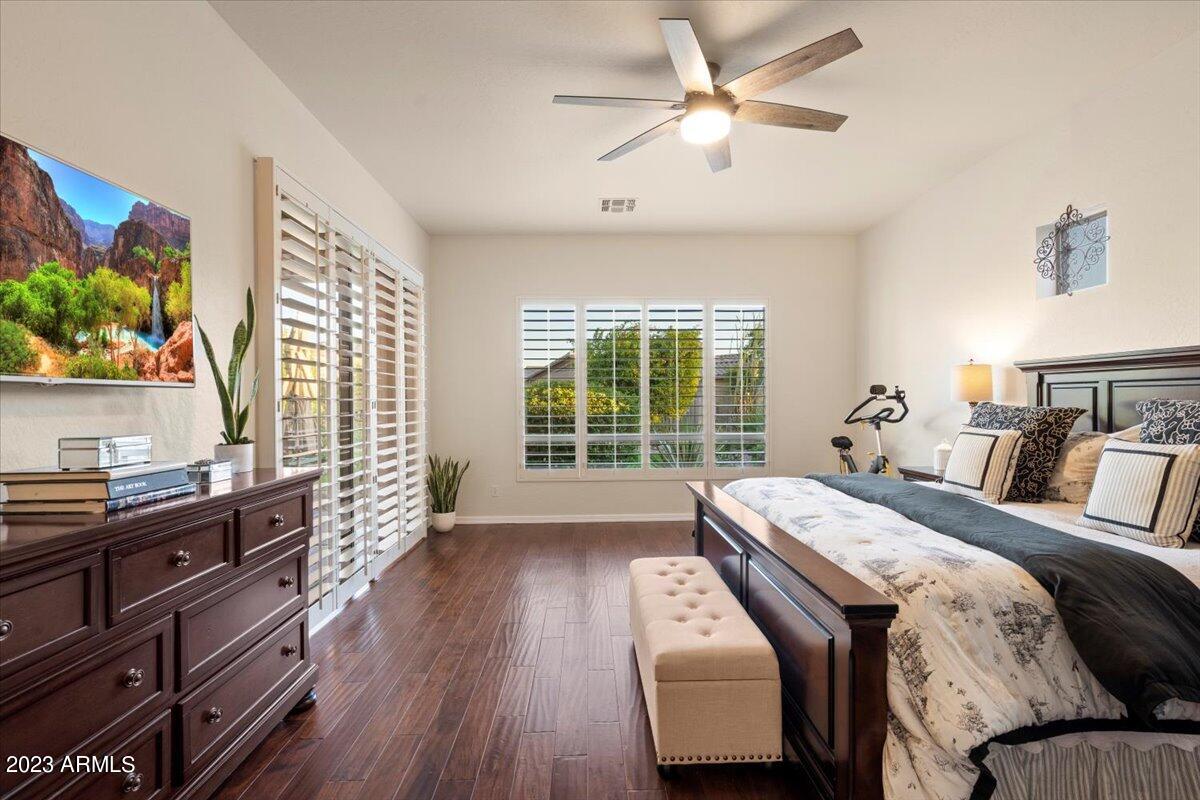 10793 E GELDING Drive