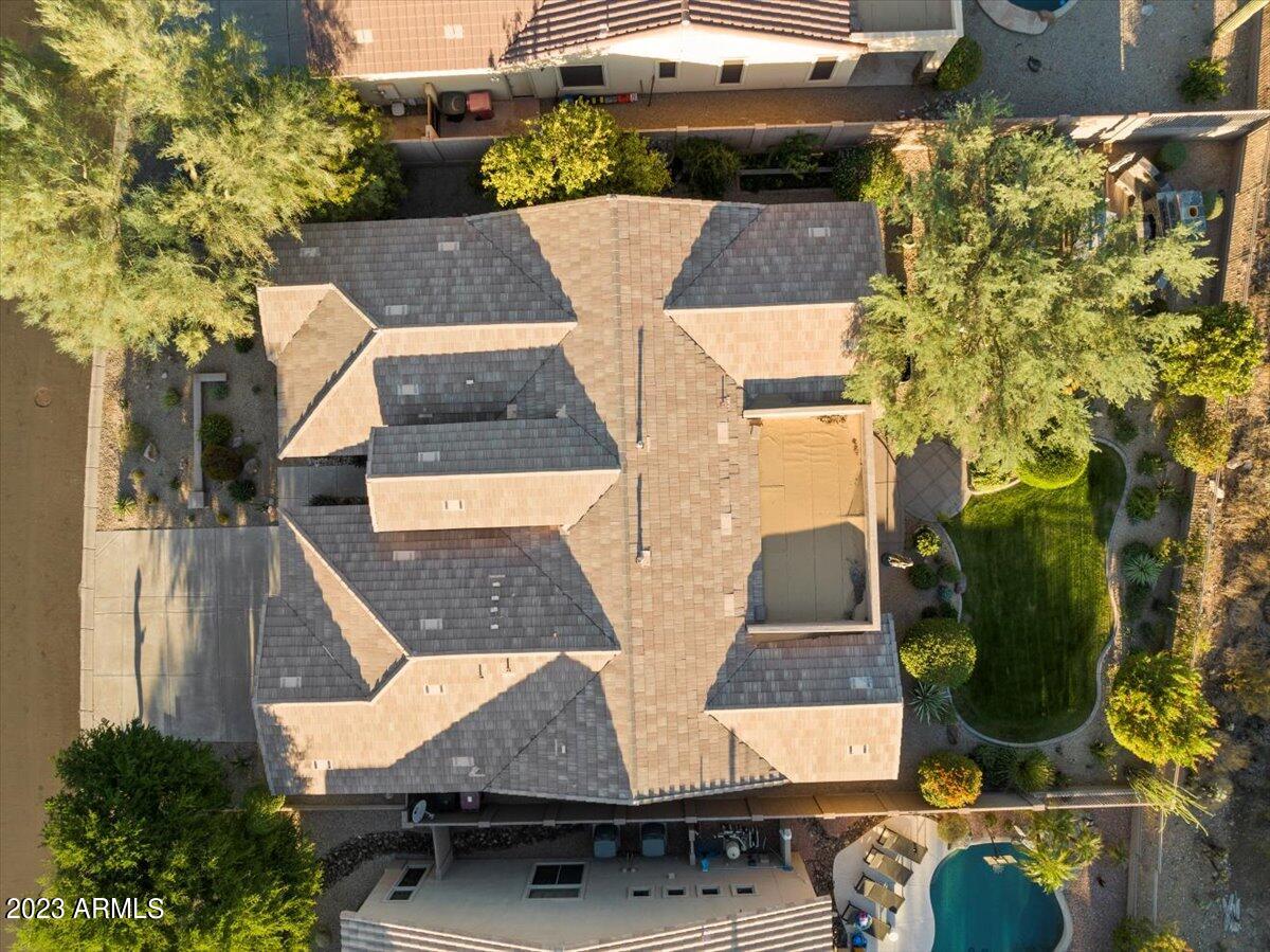 10793 E GELDING Drive