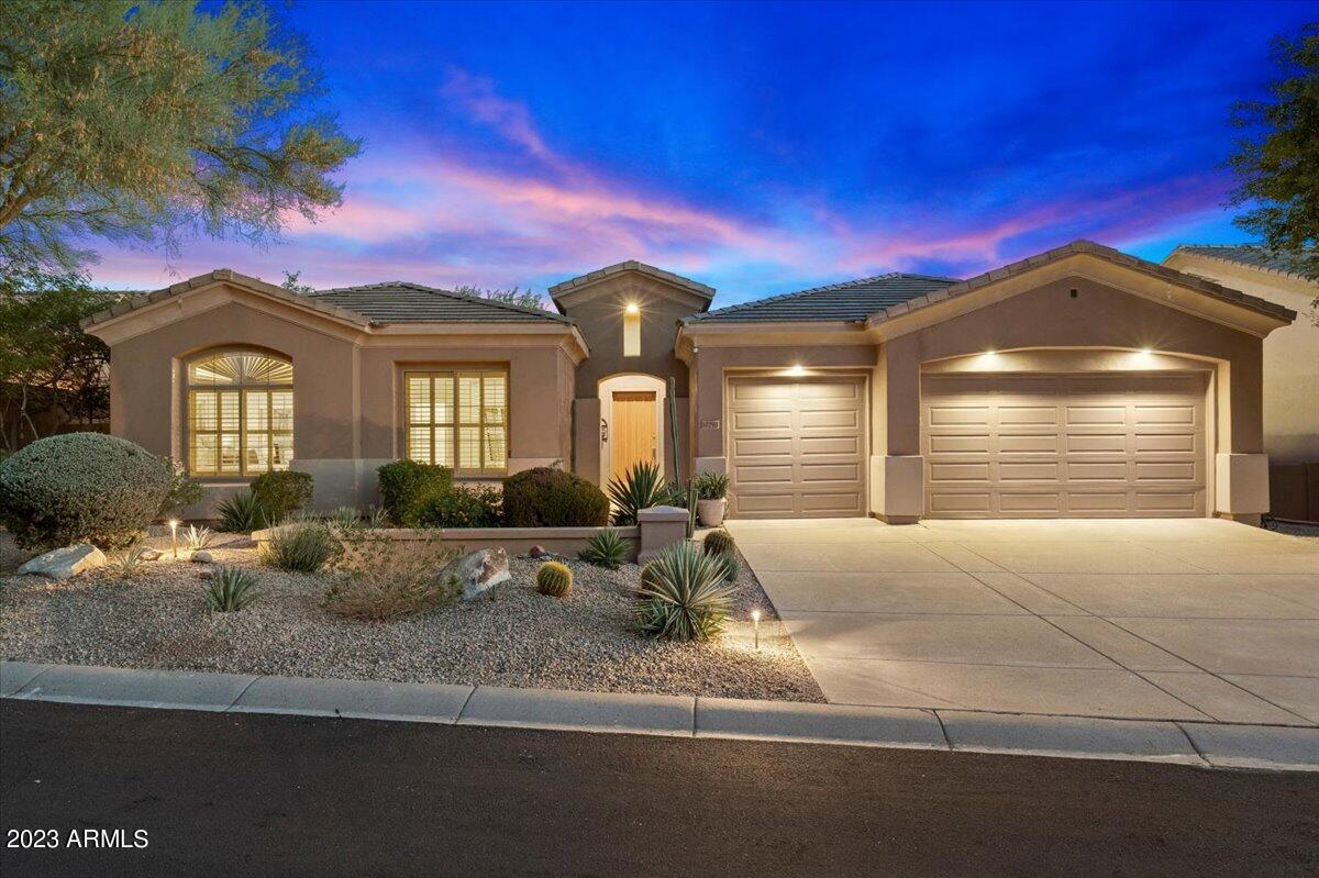 10793 E GELDING Drive