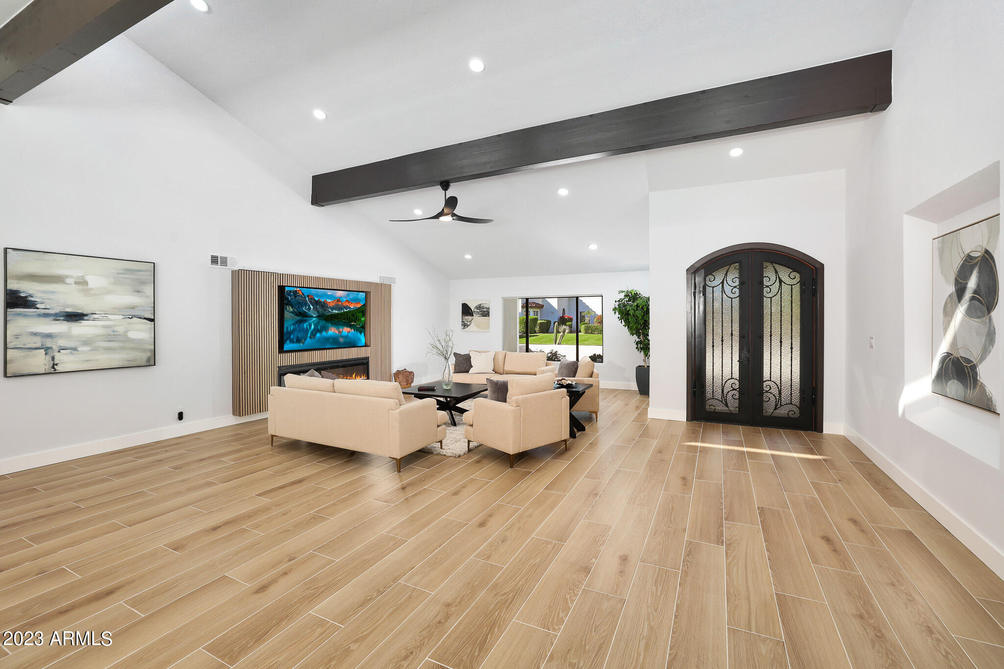 8281 E SAN SALVADOR Drive
