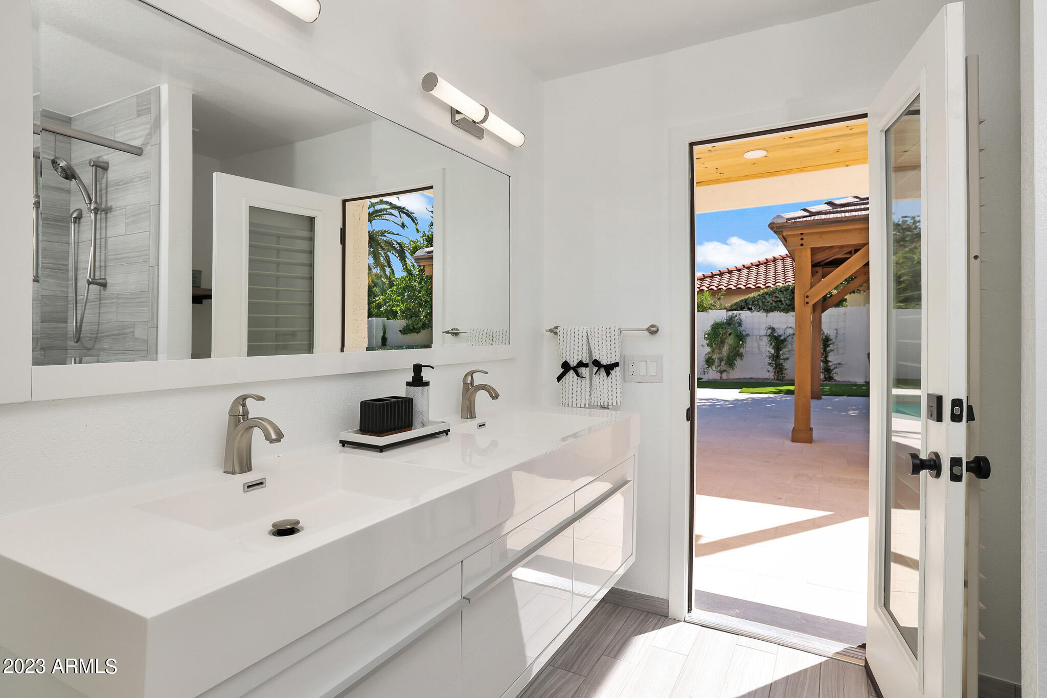 8281 E SAN SALVADOR Drive