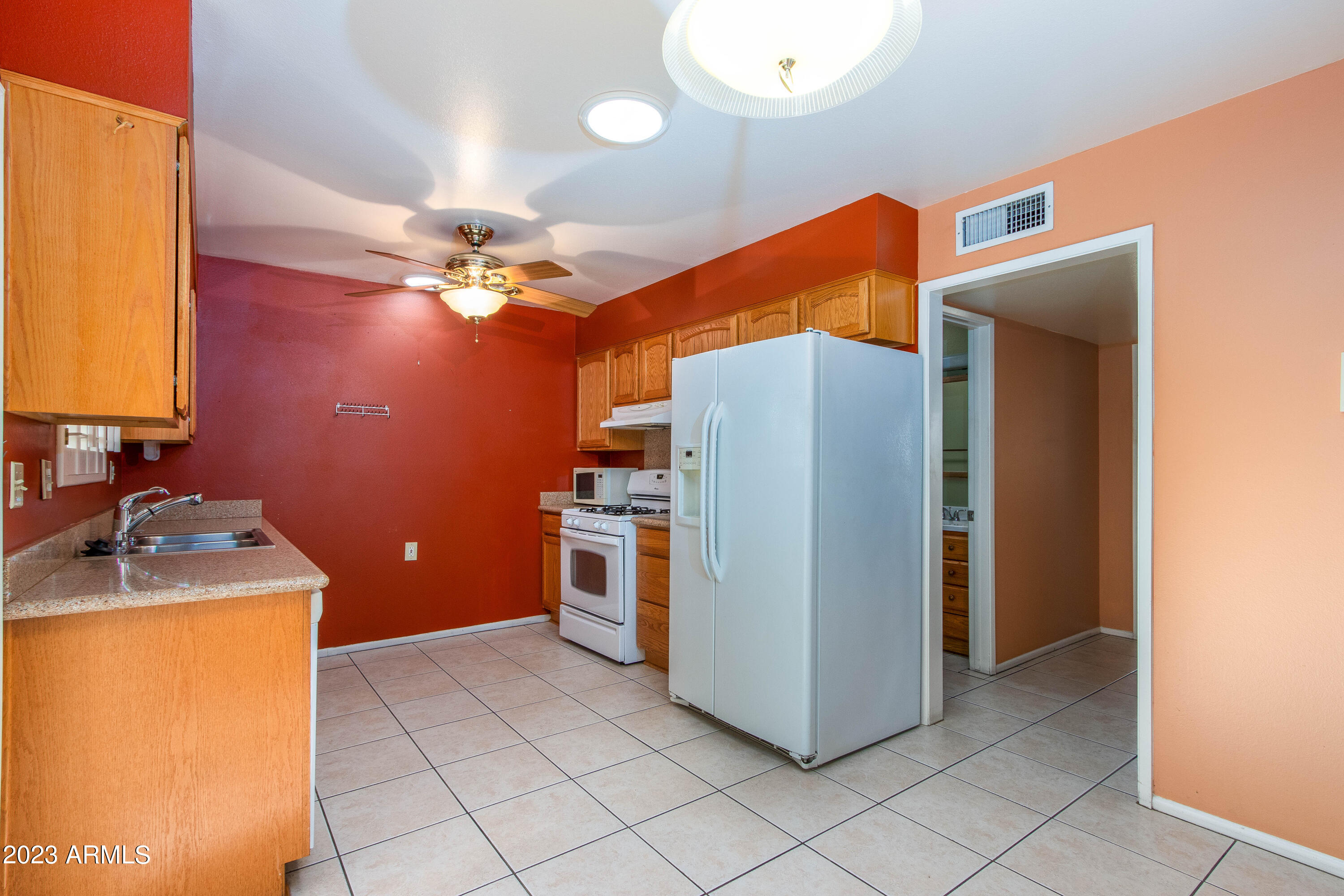 10629 W COGGINS Drive