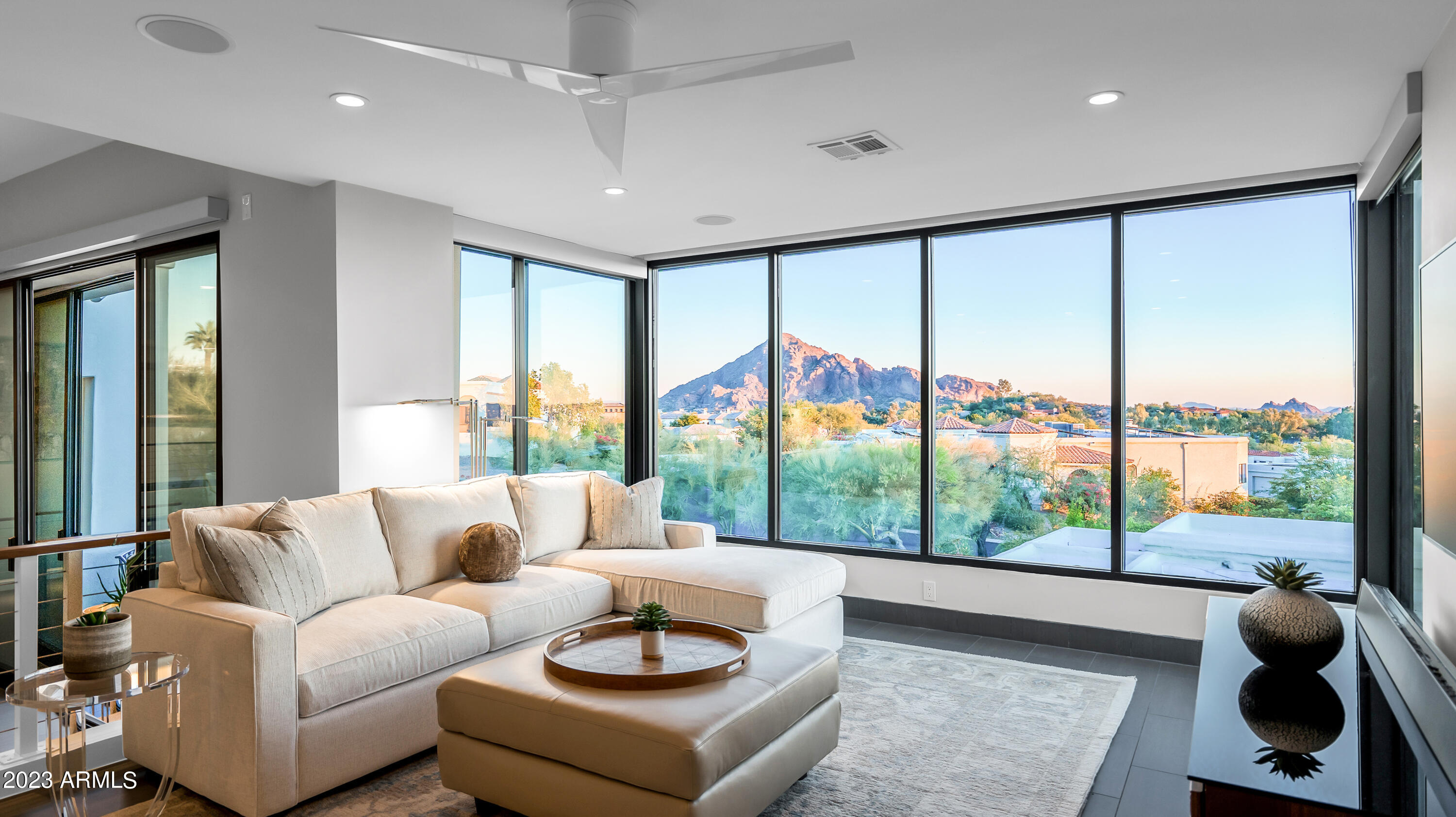 3800 E LINCOLN Drive, 15