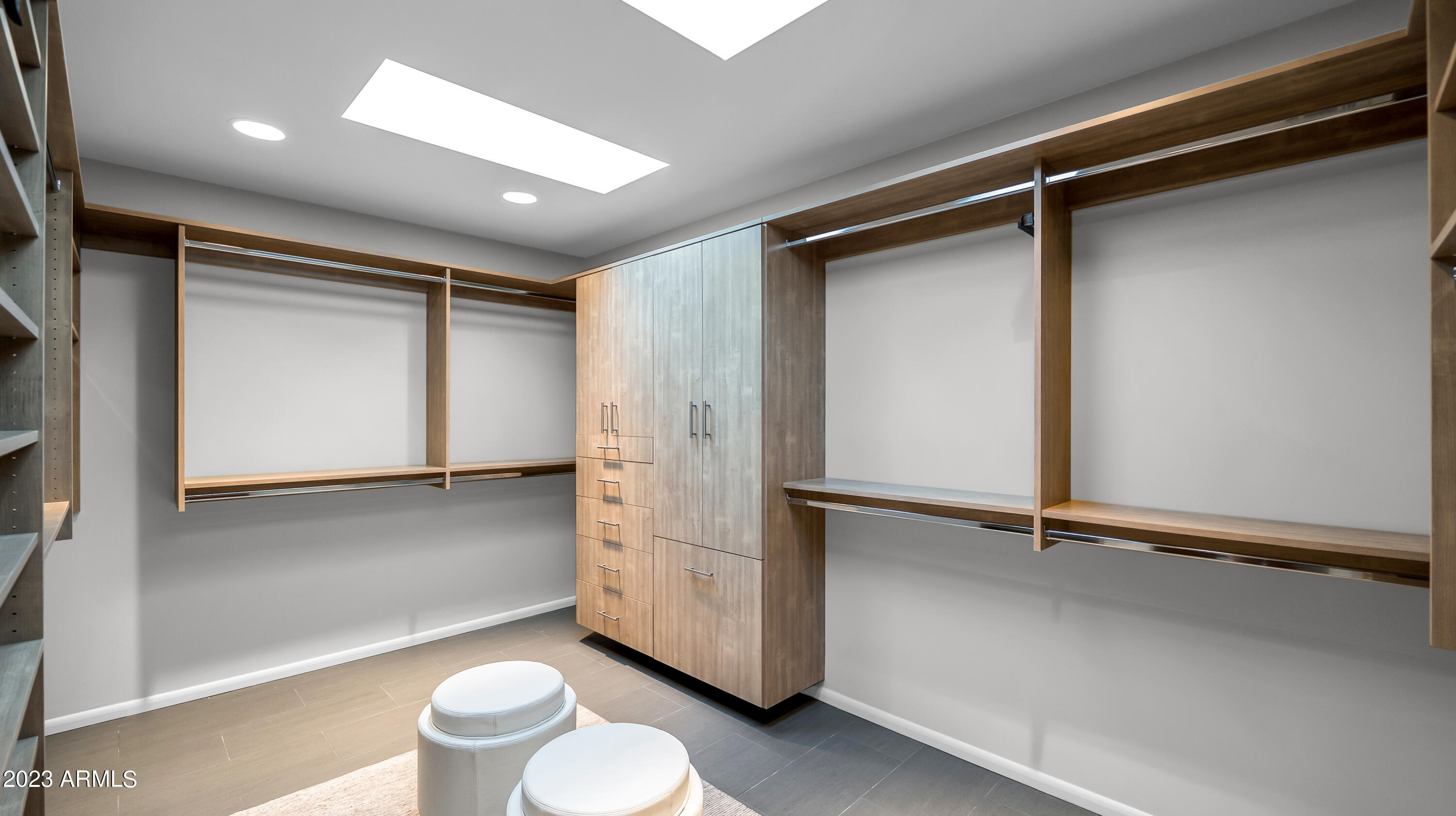 3800 E LINCOLN Drive, 15