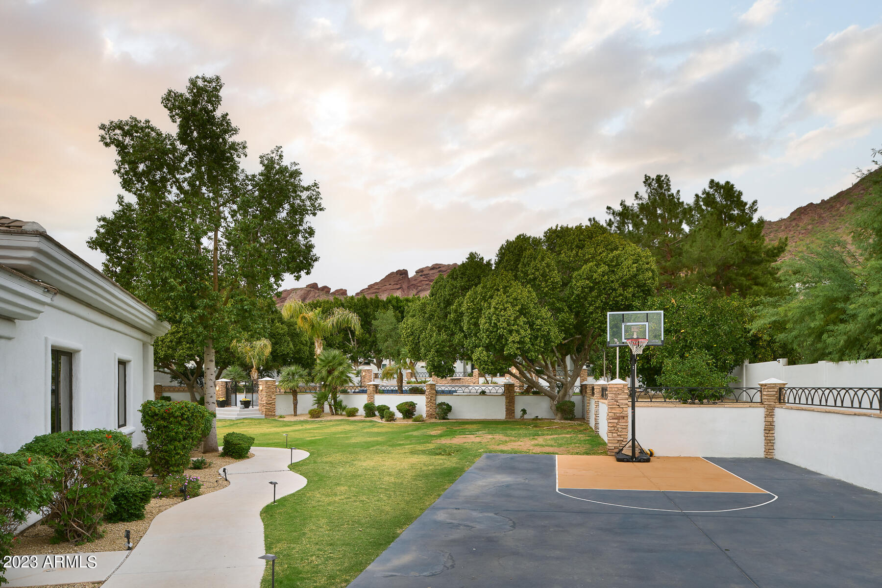 5134 E PALOMINO Road