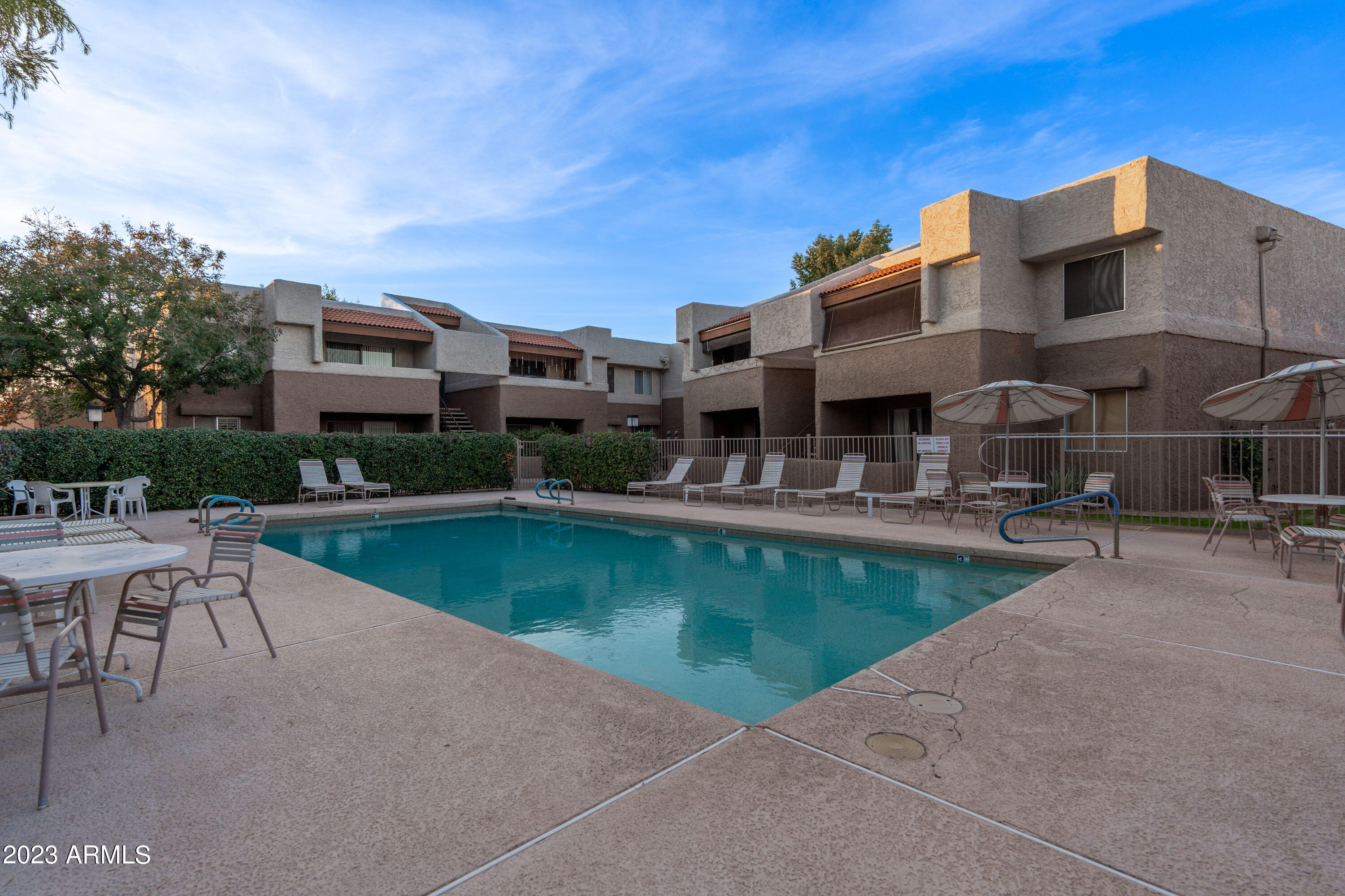 4554 E PARADISE VILLAGE Parkway N, 104