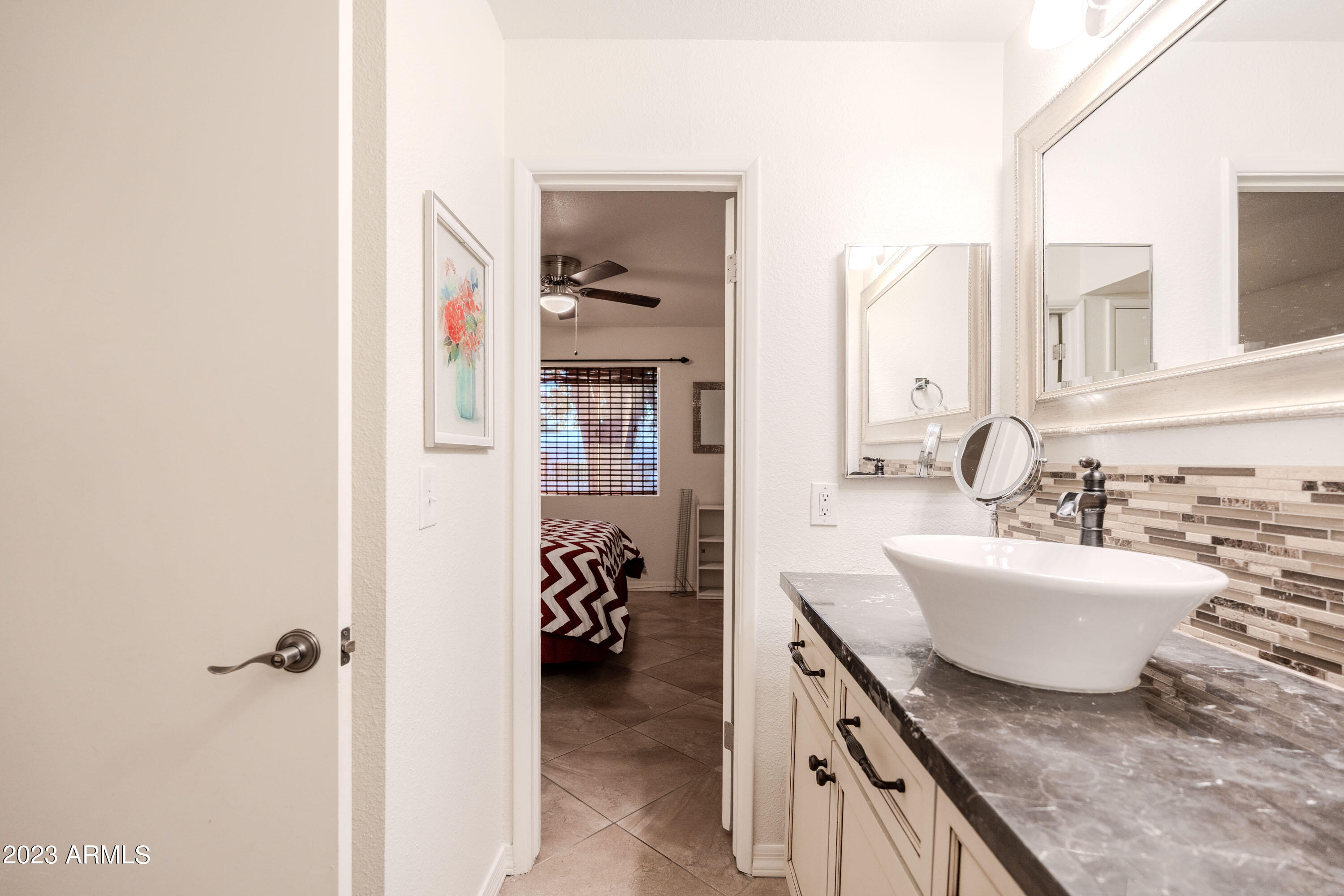 4554 E PARADISE VILLAGE Parkway N, 104